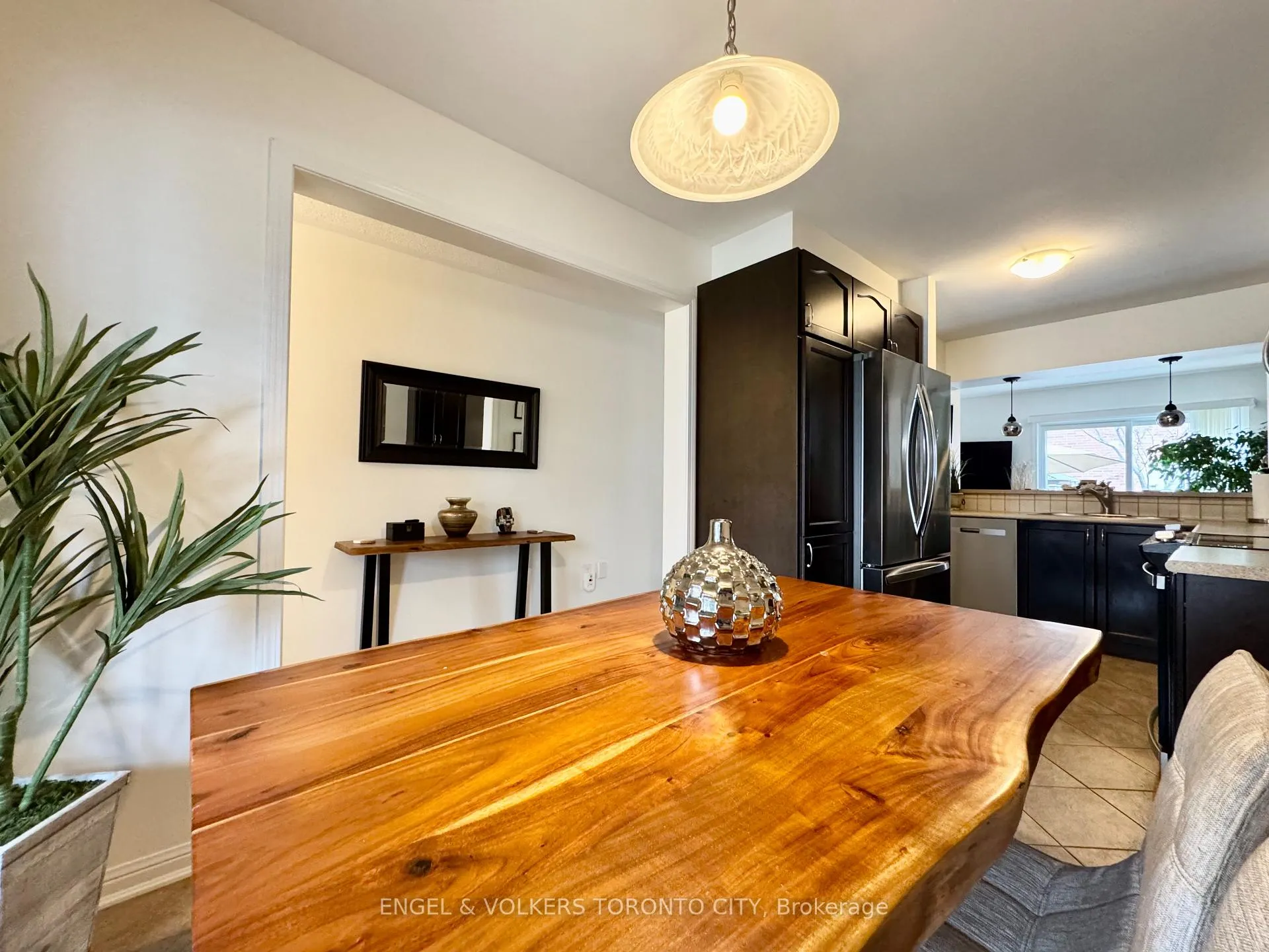 Photo 18 of 67 Gleave Terrace, Milton, Harrison — HOMEH