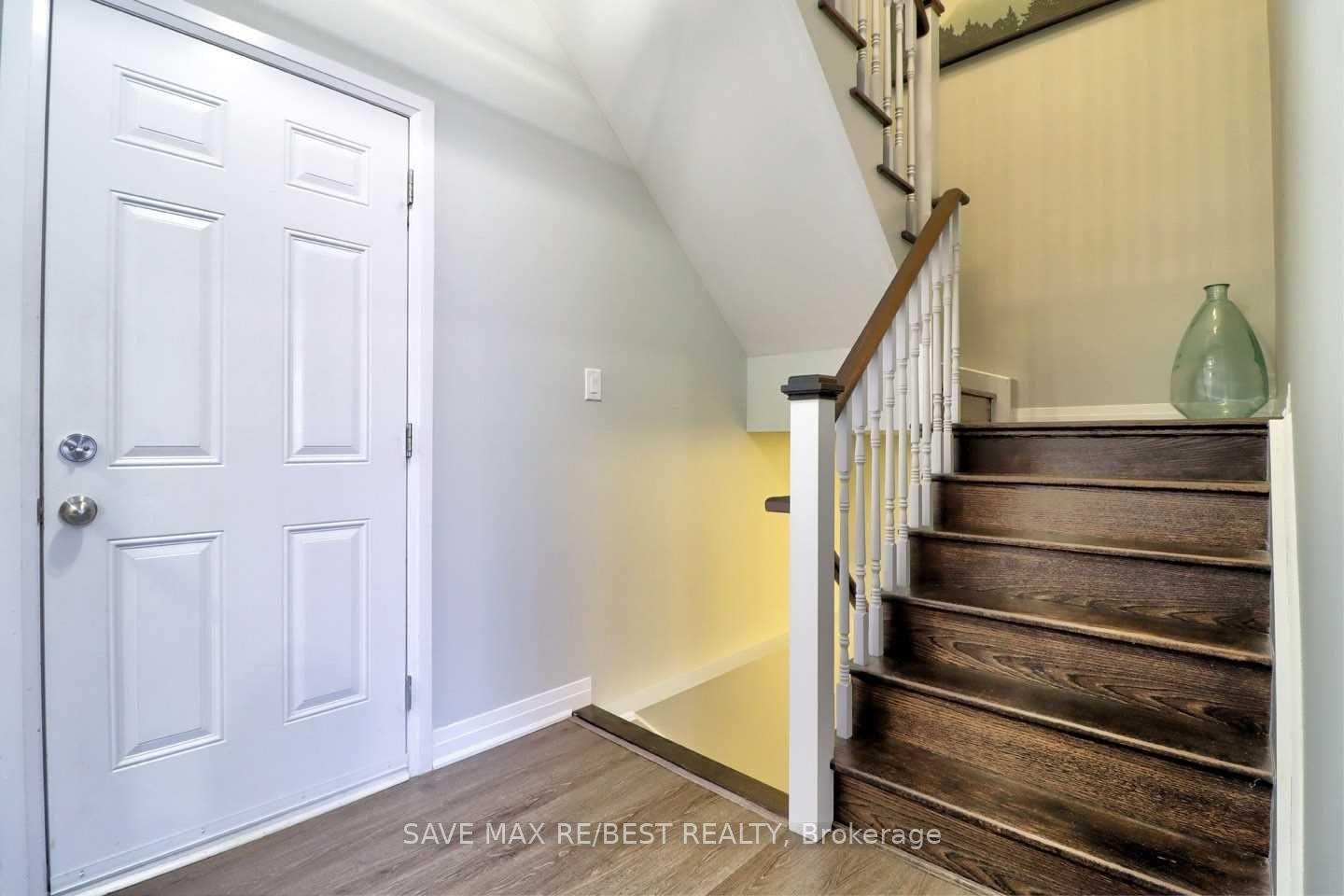 Photo 14 of 10 Bedford Estates Crescent, Barrie, Bayshore — HOMEH