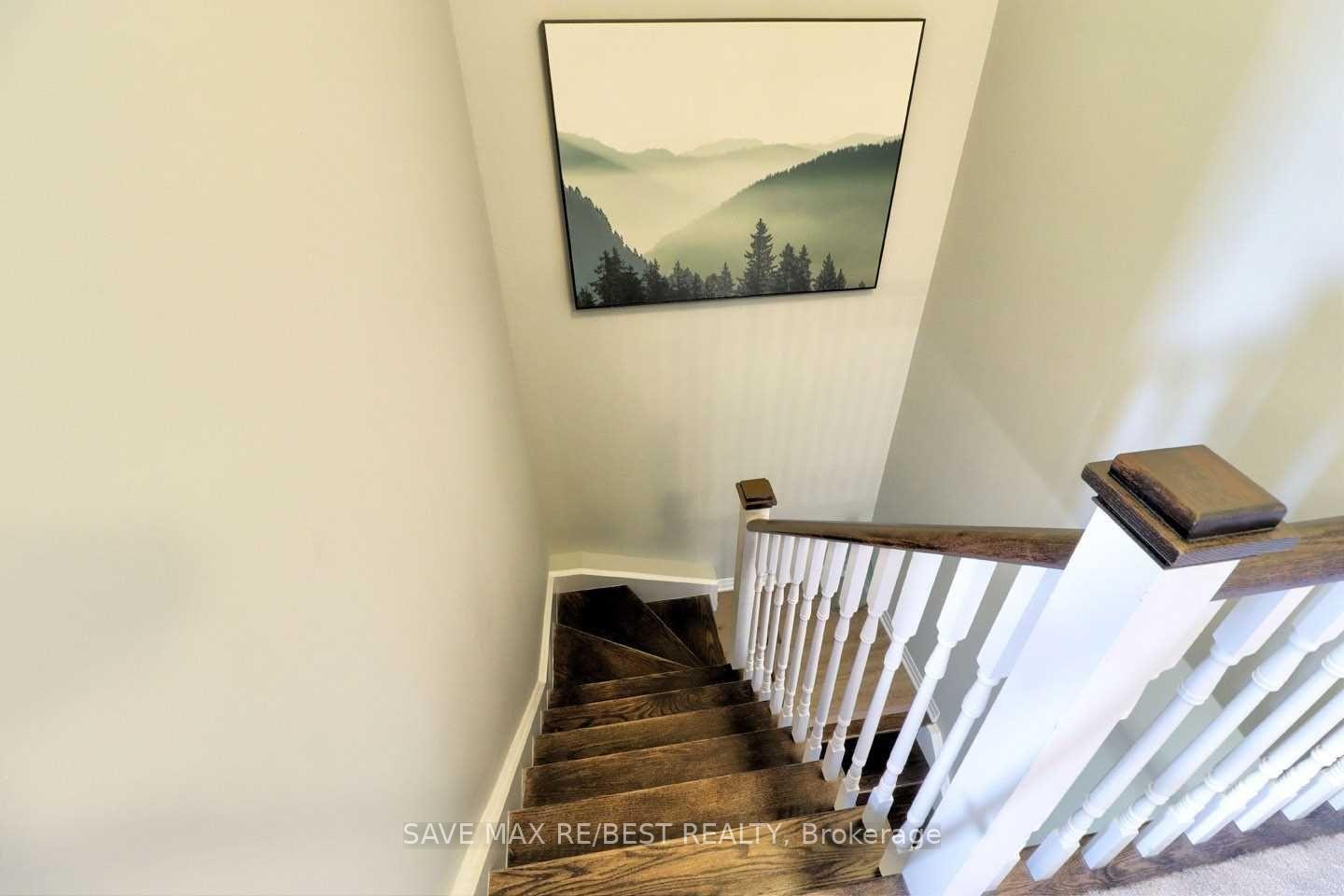 Photo 15 of 10 Bedford Estates Crescent, Barrie, Bayshore — HOMEH