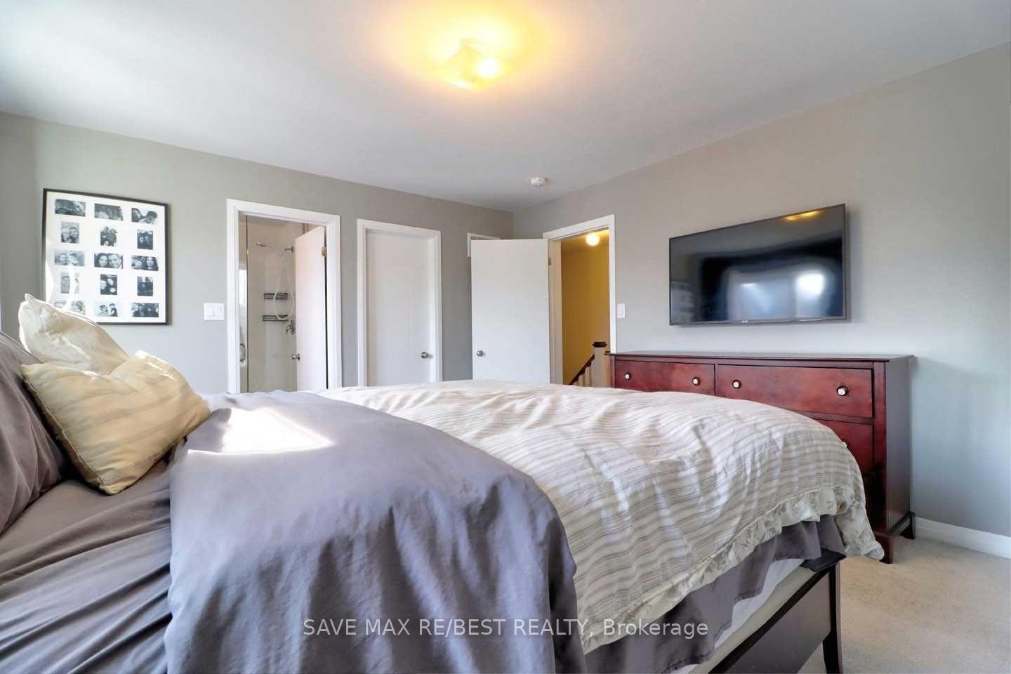 Photo 17 of 10 Bedford Estates Crescent, Barrie, Bayshore — HOMEH