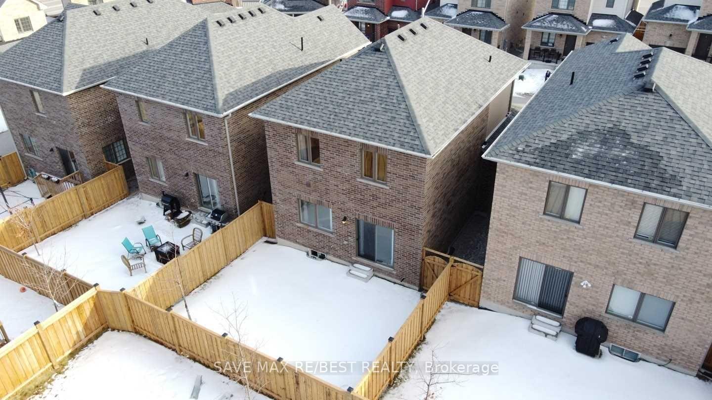Photo 25 of 10 Bedford Estates Crescent, Barrie, Bayshore — HOMEH