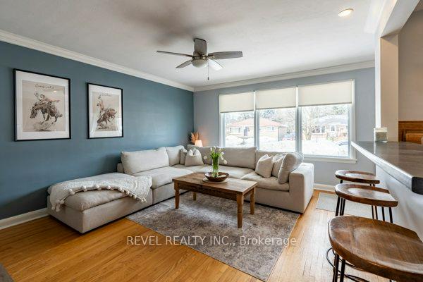 Photo 4 of 34 Bothwell Crescent, Barrie, Wellington — HOMEH