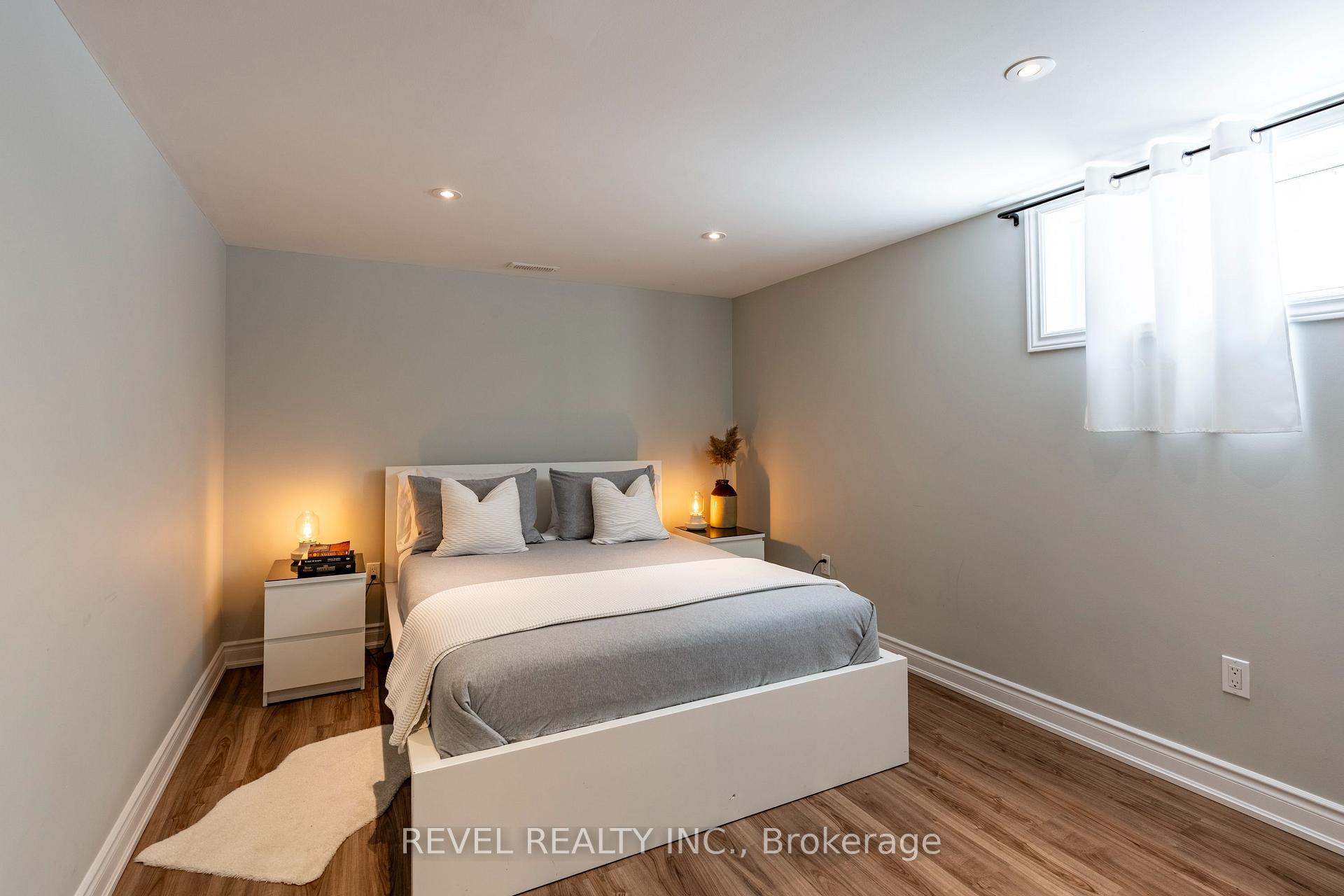 Photo 32 of 34 Bothwell Crescent, Barrie, Wellington — HOMEH