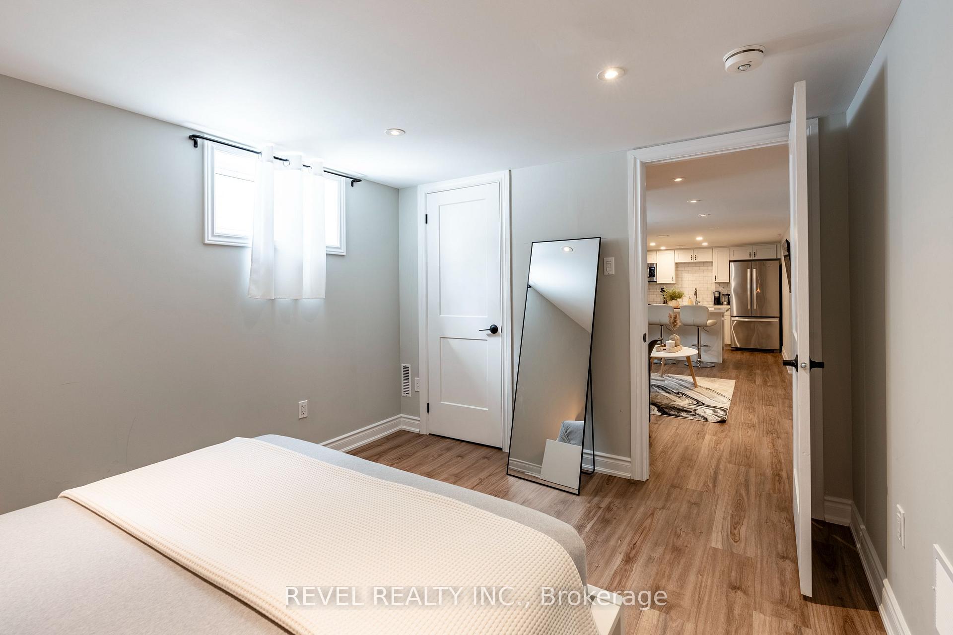 Photo 34 of 34 Bothwell Crescent, Barrie, Wellington — HOMEH
