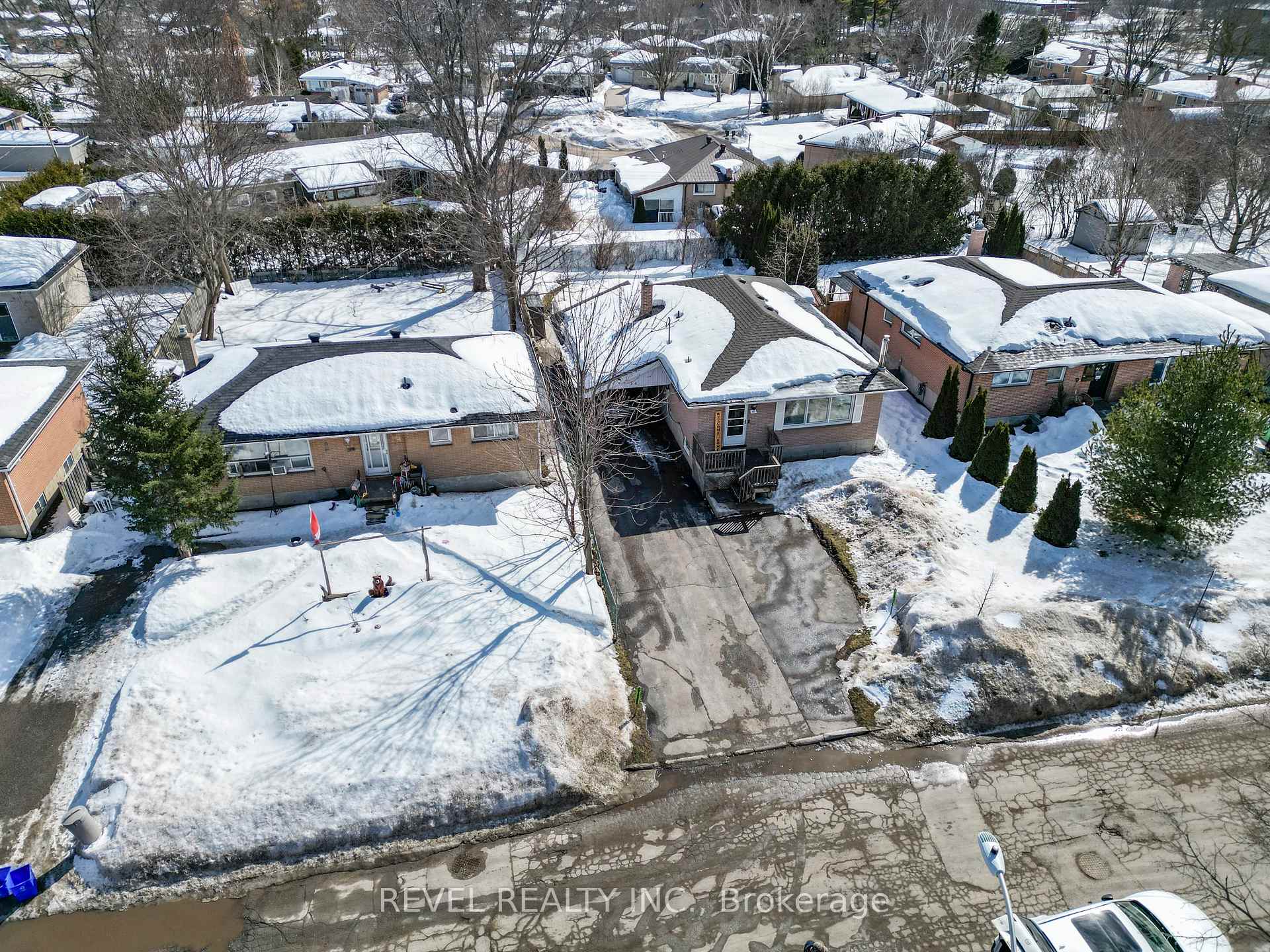 Photo 46 of 34 Bothwell Crescent, Barrie, Wellington — HOMEH