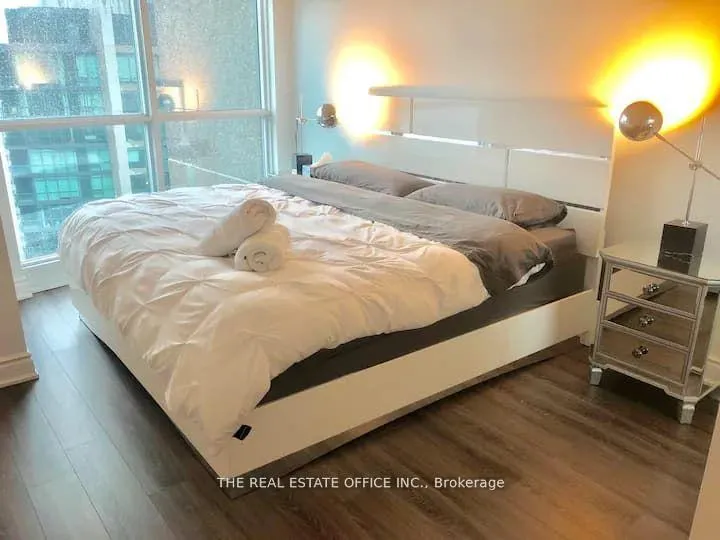 Photo 7 of Unit PH02, 219 Fort York Boulevard, Toronto, Niagara — HOMEH