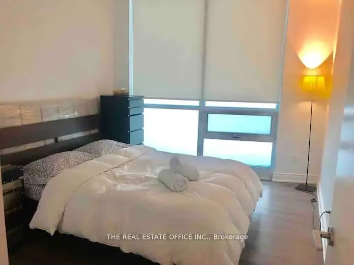 Photo 8 of Unit PH02, 219 Fort York Boulevard, Toronto, Niagara — HOMEH