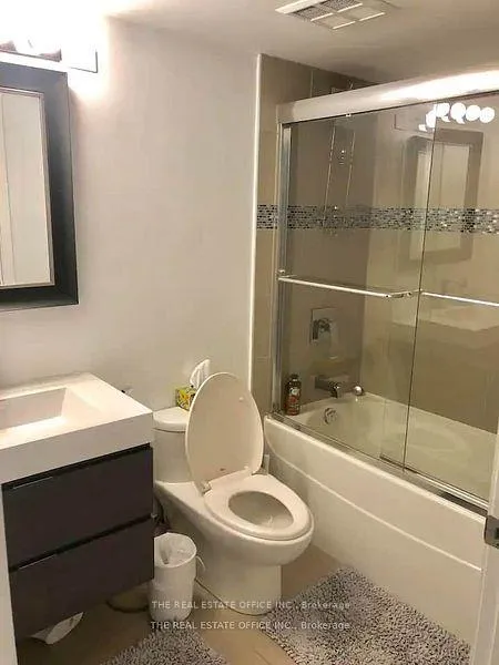 Photo 11 of Unit PH02, 219 Fort York Boulevard, Toronto, Niagara — HOMEH