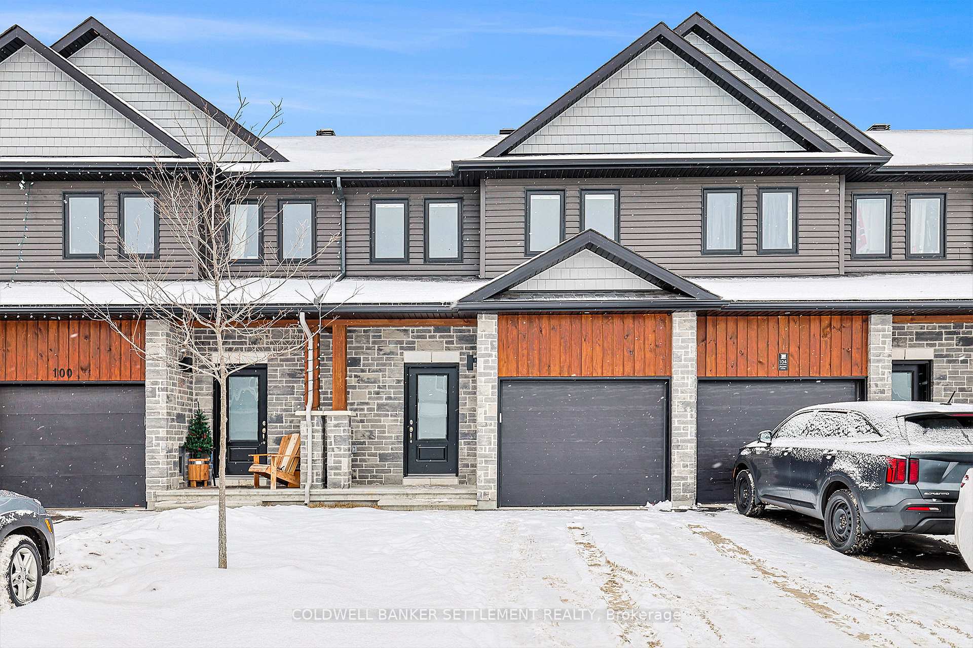 Photo 2 of 102 Dowdall Circle, Carleton Place — HOMEH