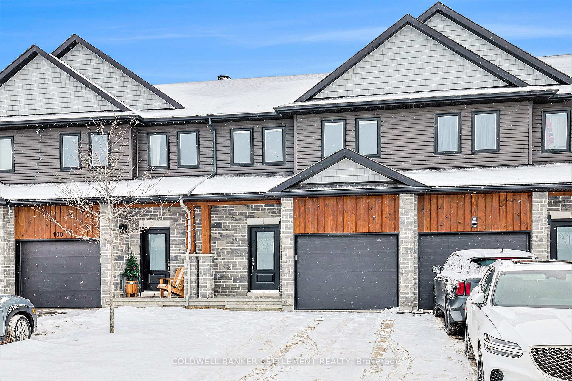 Photo 3 of 102 Dowdall Circle, Carleton Place — HOMEH