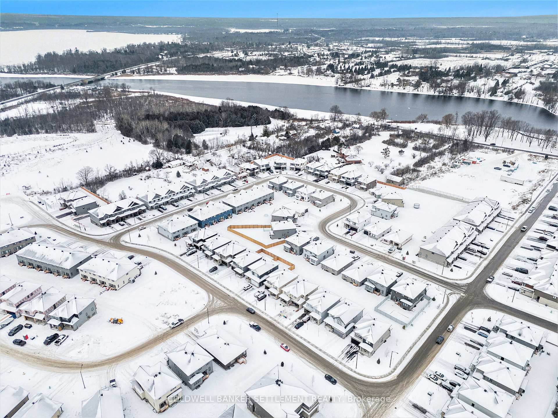 Photo 38 of 102 Dowdall Circle, Carleton Place — HOMEH