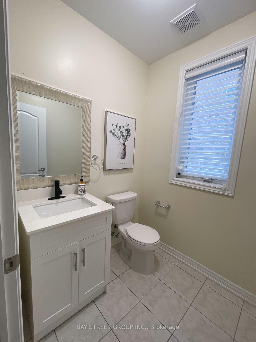 Photo 6 of 68 Homer Crescent, Aurora, Rural Aurora — HOMEH