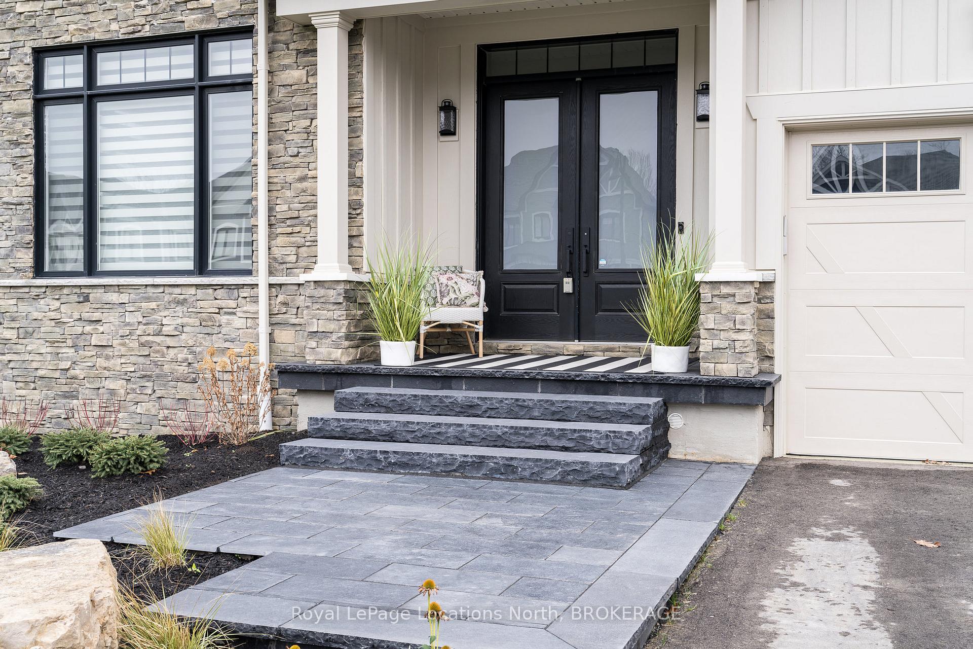 Photo 5 of 103 Springside Crescent, Blue Mountains — HOMEH