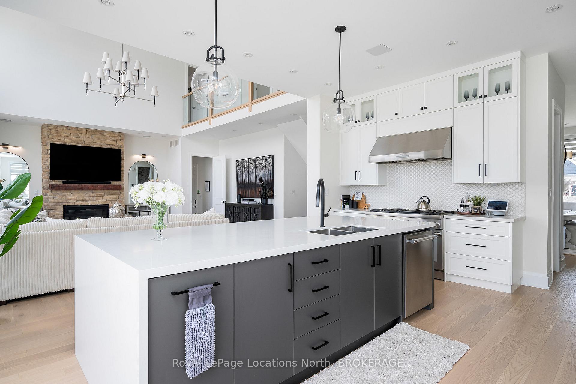 Photo 10 of 103 Springside Crescent, Blue Mountains — HOMEH