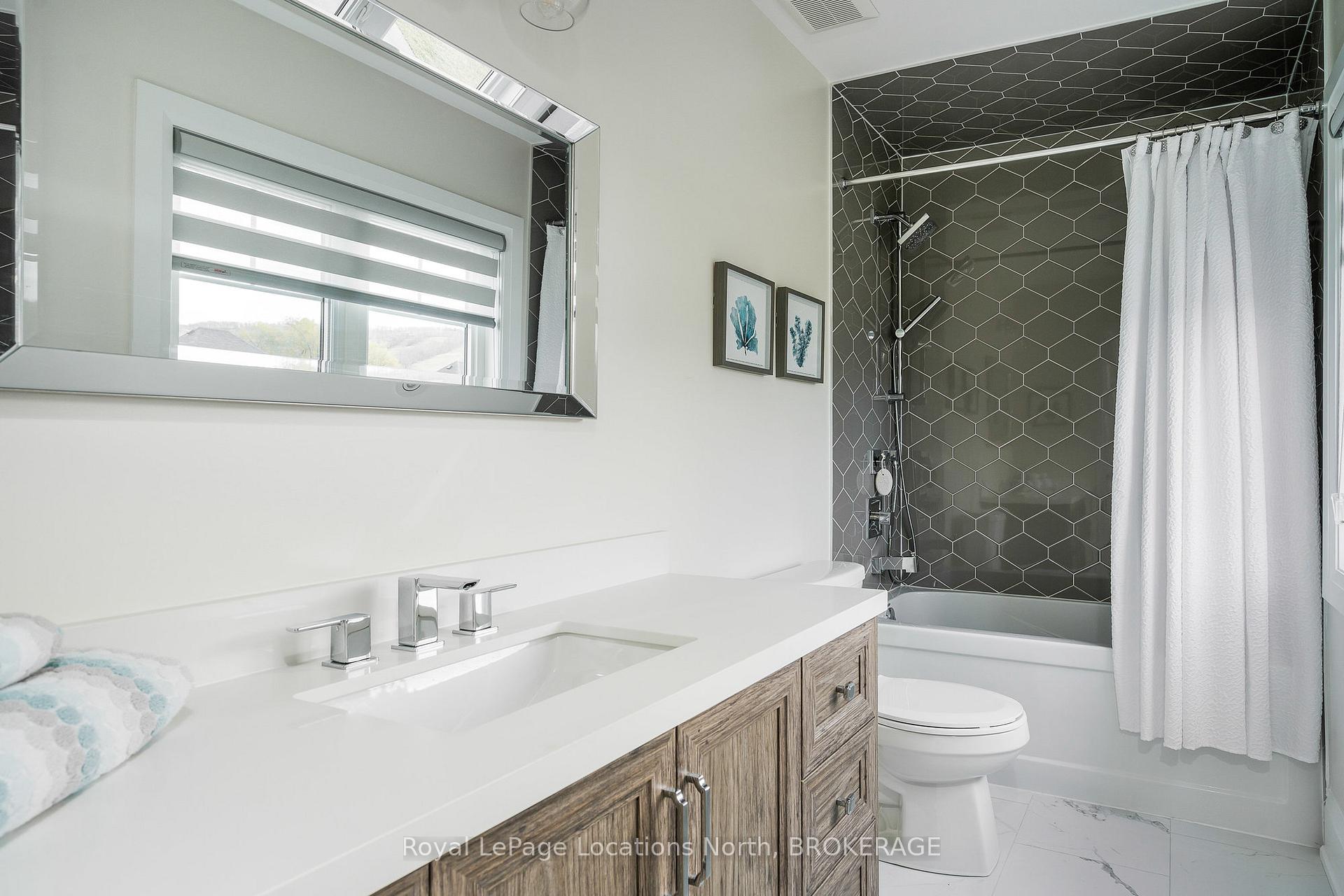 Photo 24 of 103 Springside Crescent, Blue Mountains — HOMEH