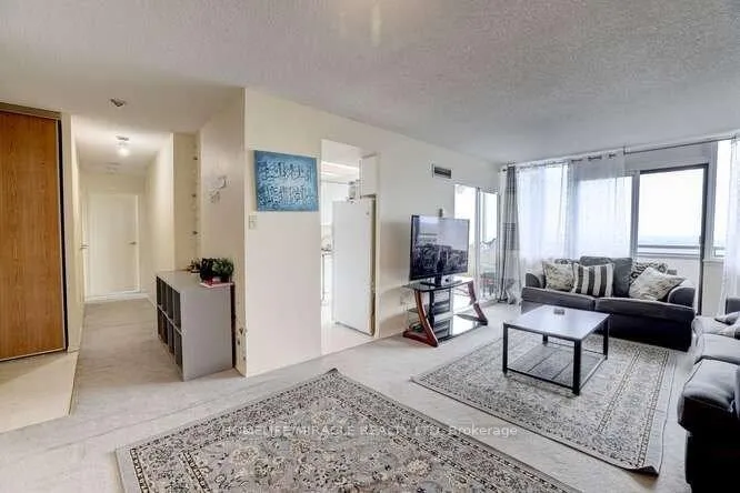 Photo 4 of Unit 2009, 10 Markbrook Lane, Etobicoke, Mount Olive-Silverstone-Jamestown — HOMEH