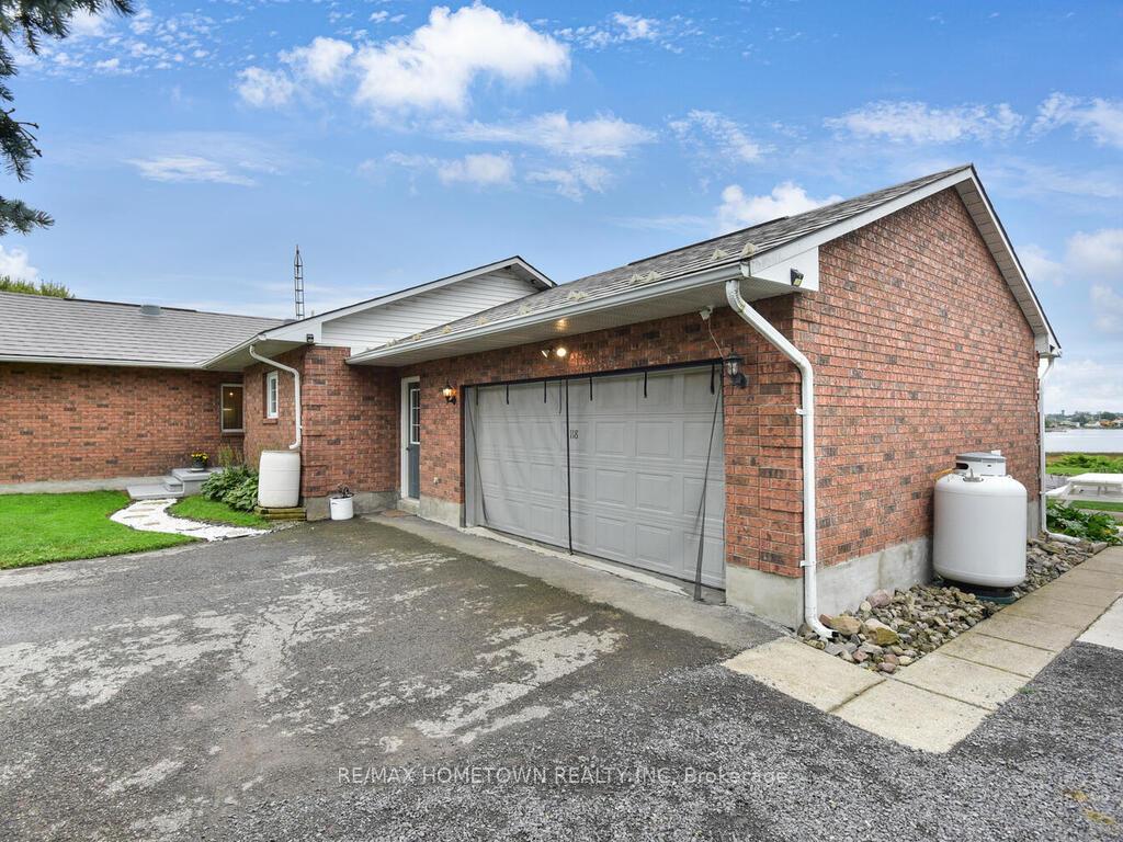 Photo 3 of 118 North Channel Road, Edwardsburgh/Cardinal, Edwardsburgh/Cardinal Twp — HOMEH