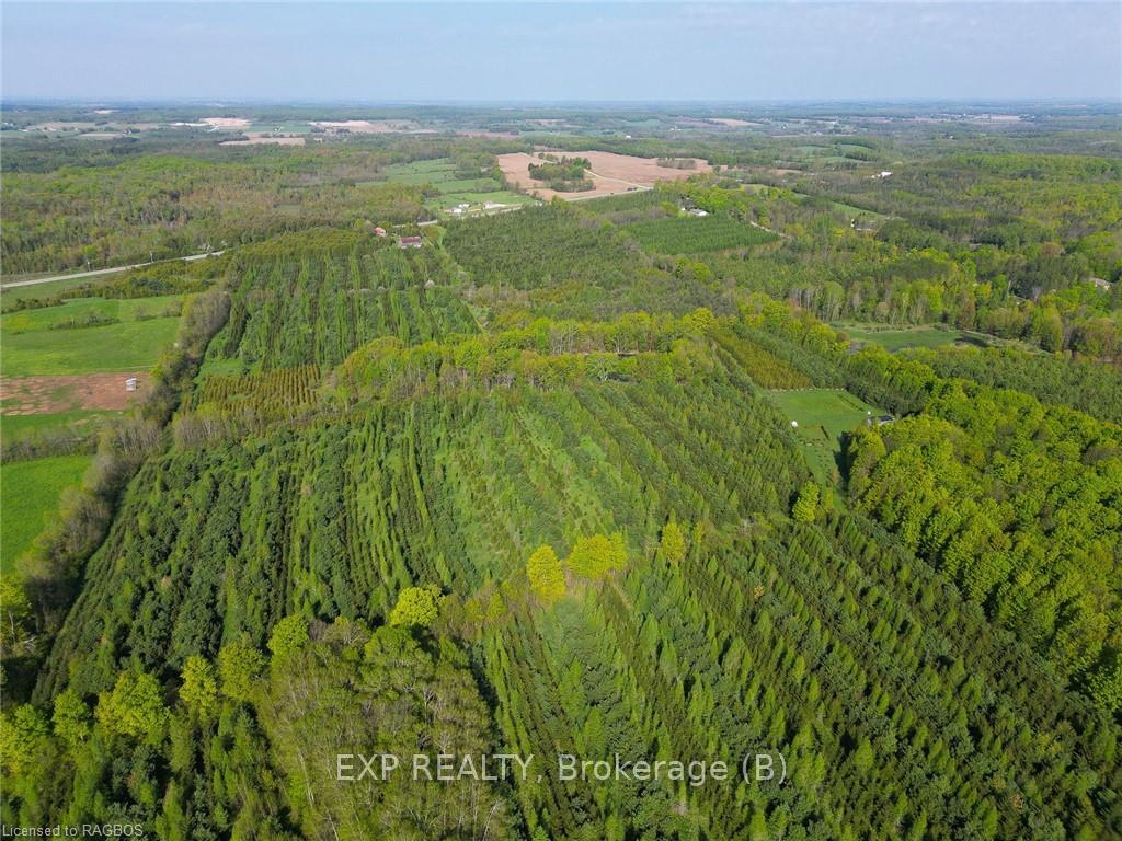 Photo 2 of 743100 Sideroad 10, Chatsworth — HOMEH