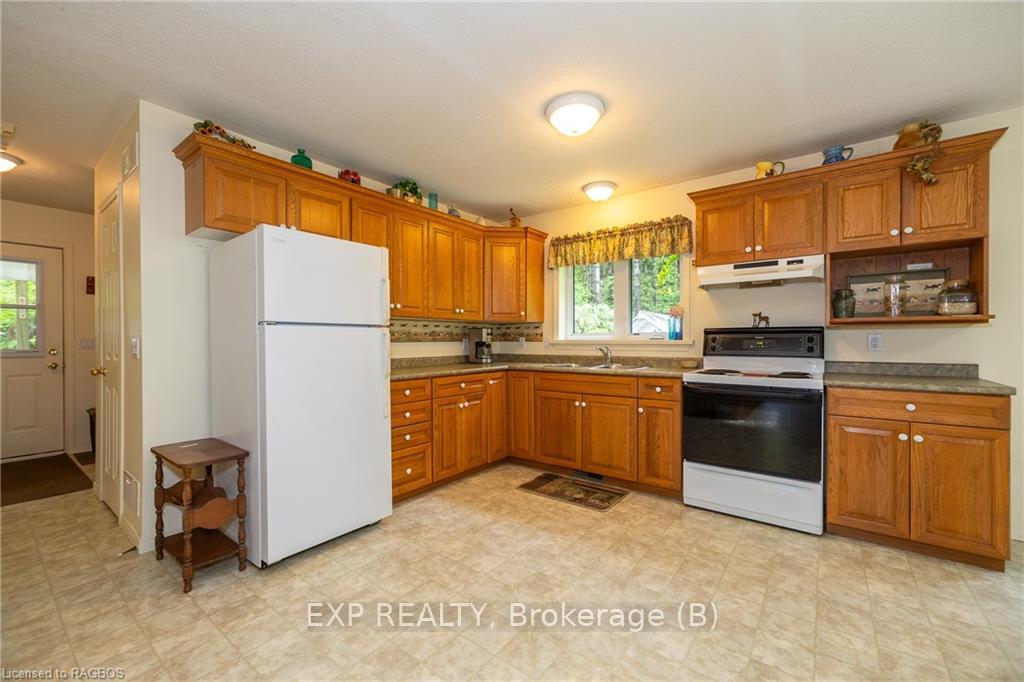 Photo 15 of 743100 Sideroad 10, Chatsworth — HOMEH