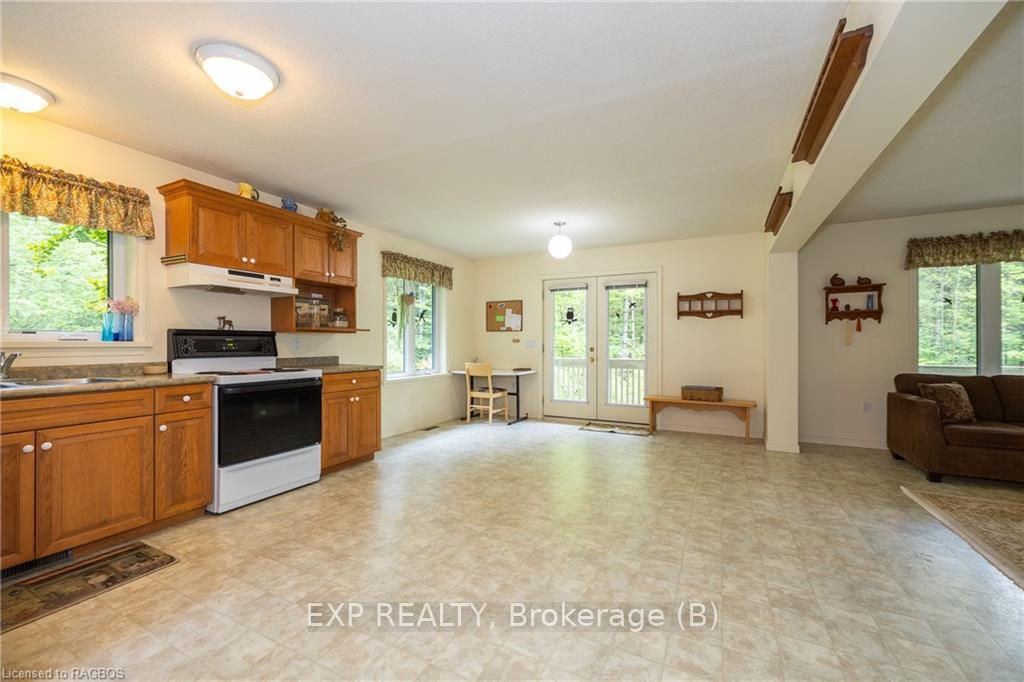 Photo 16 of 743100 Sideroad 10, Chatsworth — HOMEH