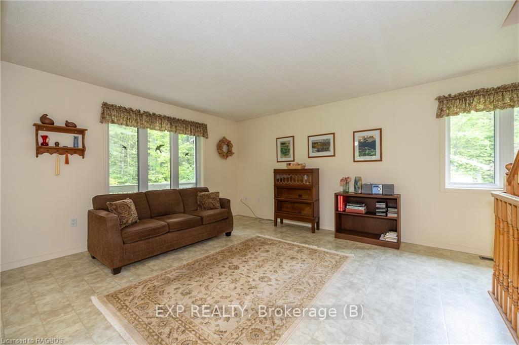 Photo 21 of 743100 Sideroad 10, Chatsworth — HOMEH