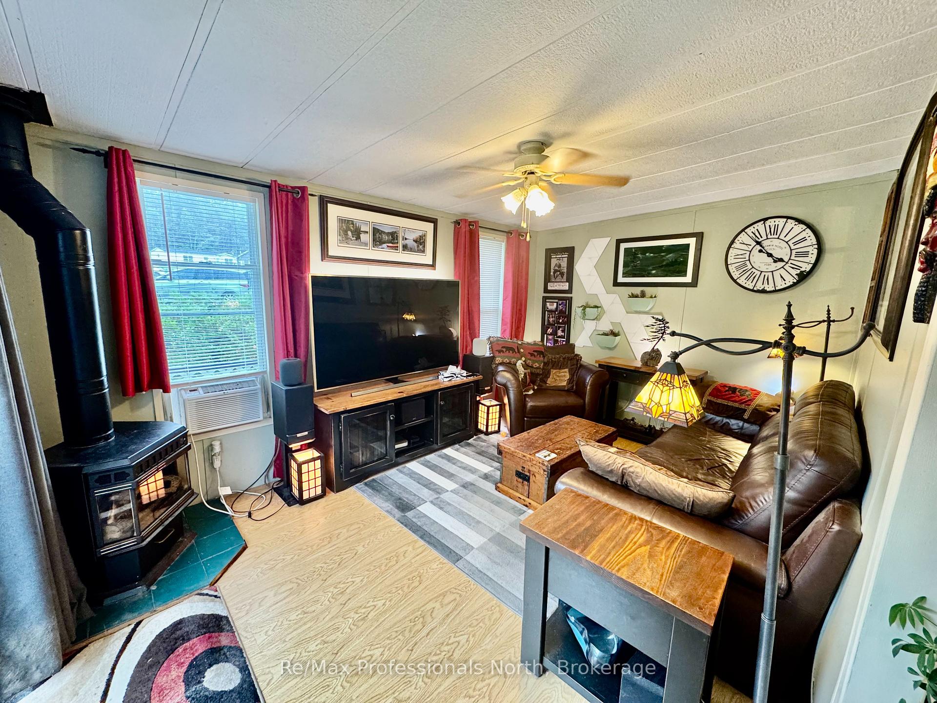 Photo 2 of Unit 116, 1007 Racoon Road, Gravenhurst, Morrison — HOMEH