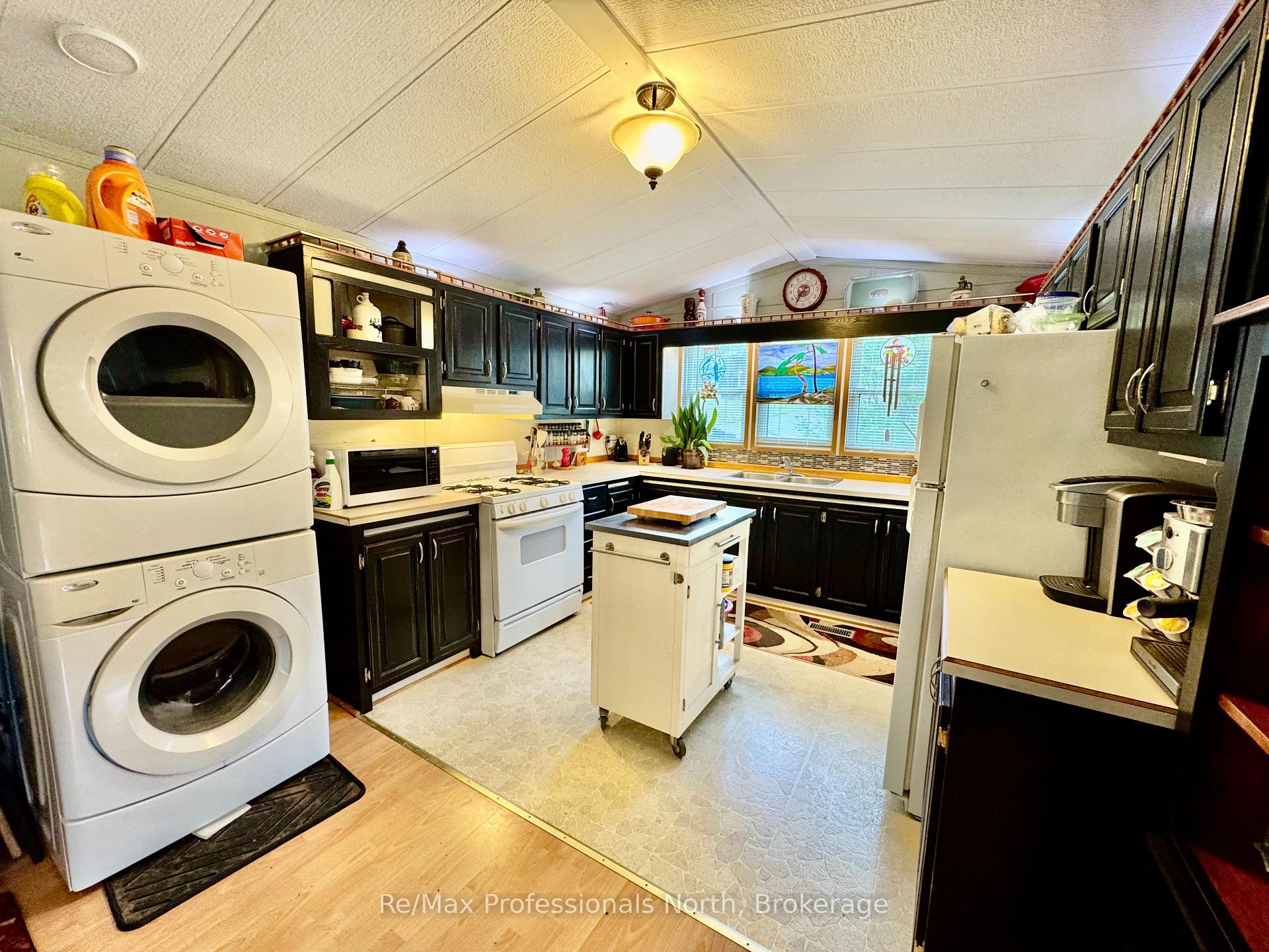 Photo 5 of Unit 116, 1007 Racoon Road, Gravenhurst, Morrison — HOMEH