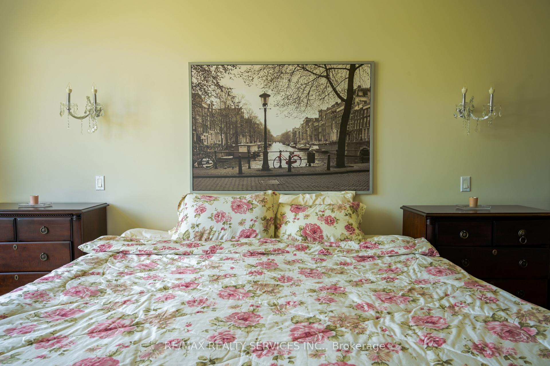 Photo 1 of 214&218 Maple Avenue S, Brant, Burford — HOMEH