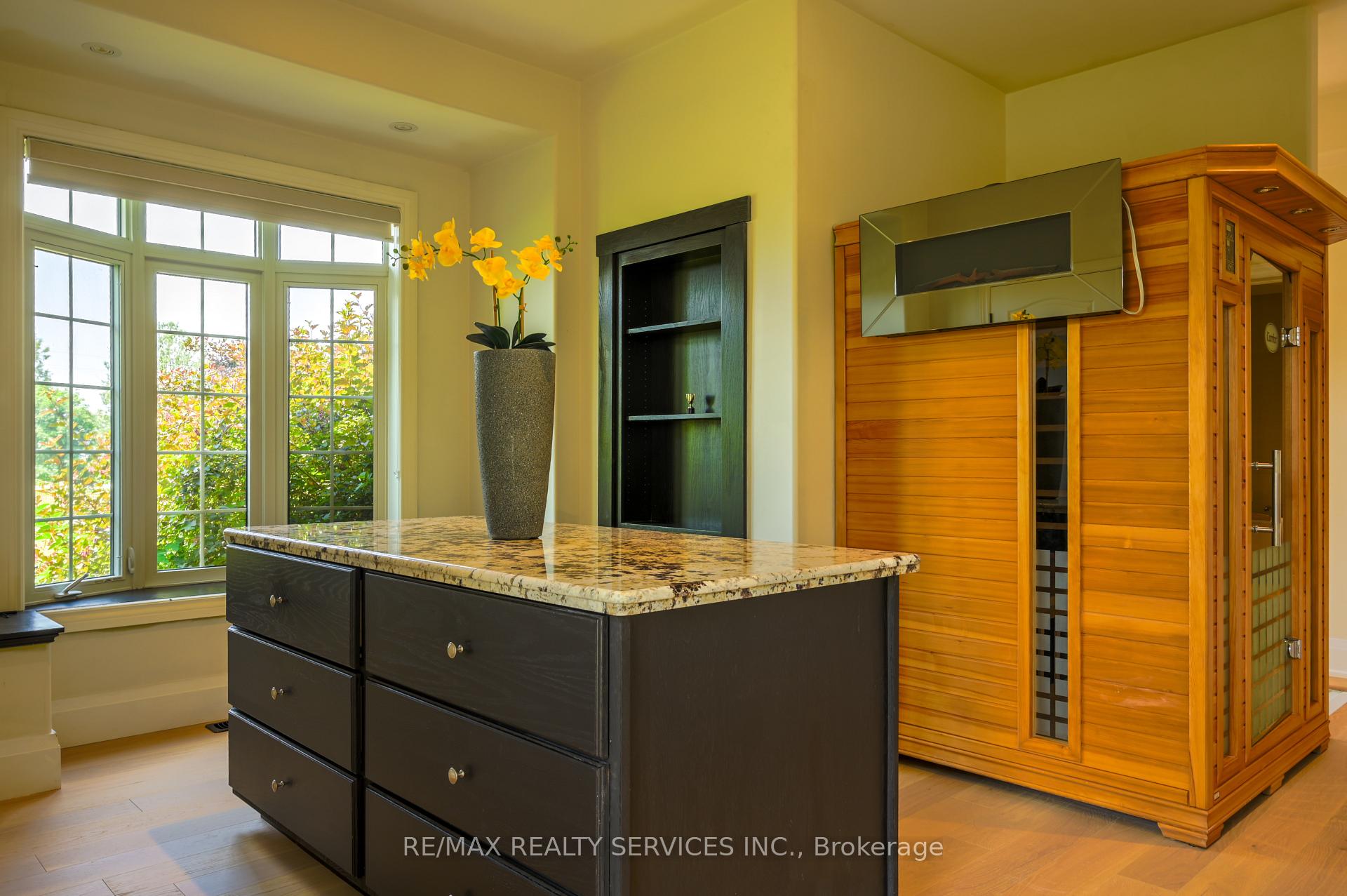 Photo 7 of 214&218 Maple Avenue S, Brant, Burford — HOMEH