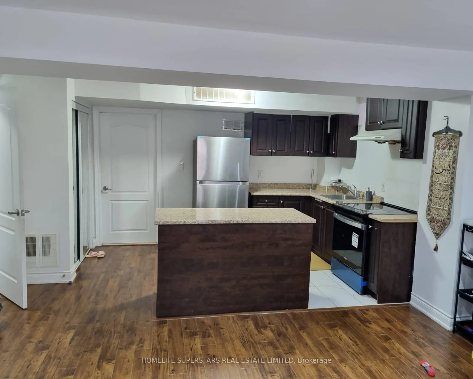 Photo 6 of 33 Little Britain Crescent, Brampton, Bram West — HOMEH