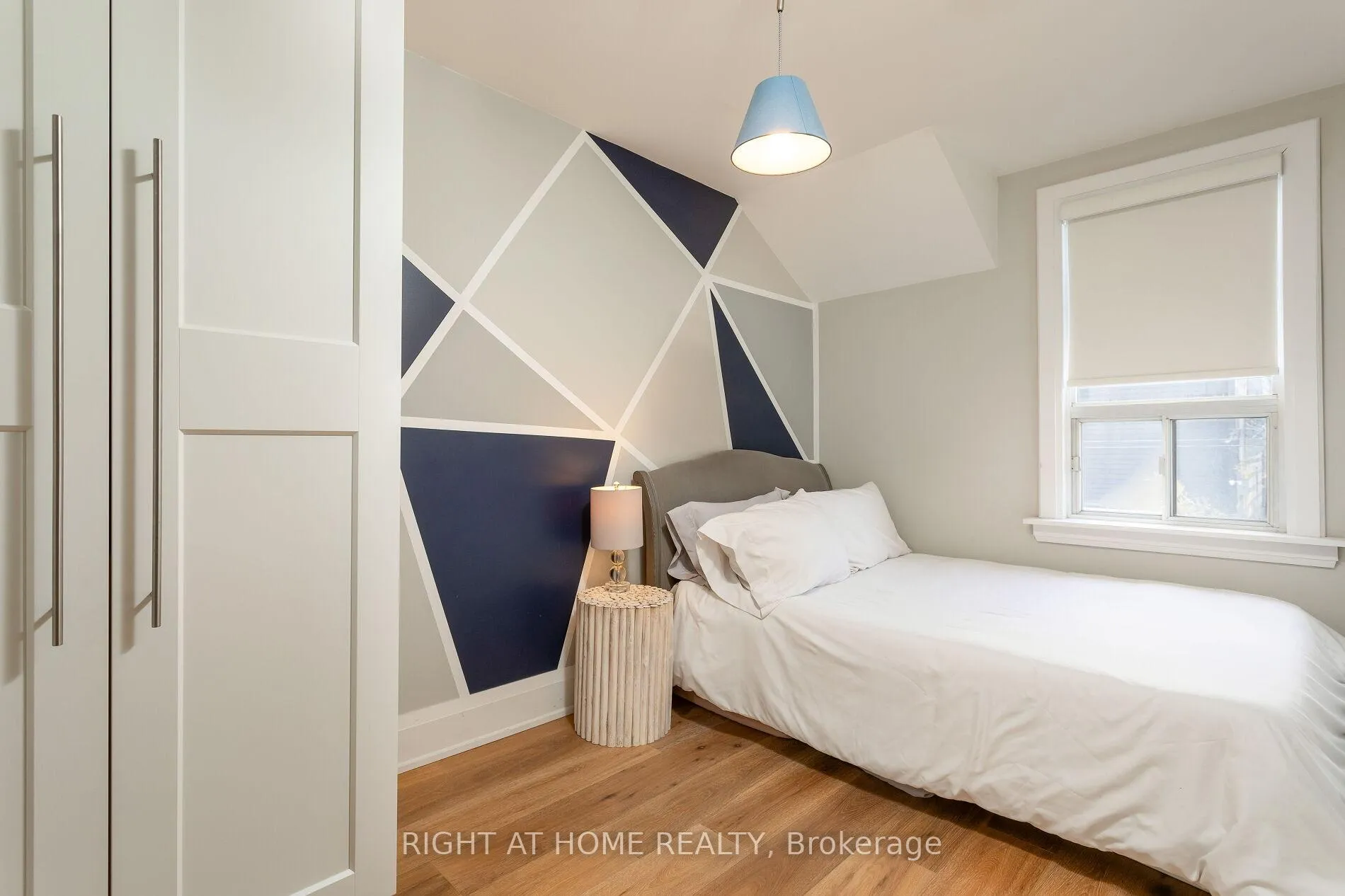 Photo 12 of 171 Islington Avenue, Etobicoke, New Toronto — HOMEH