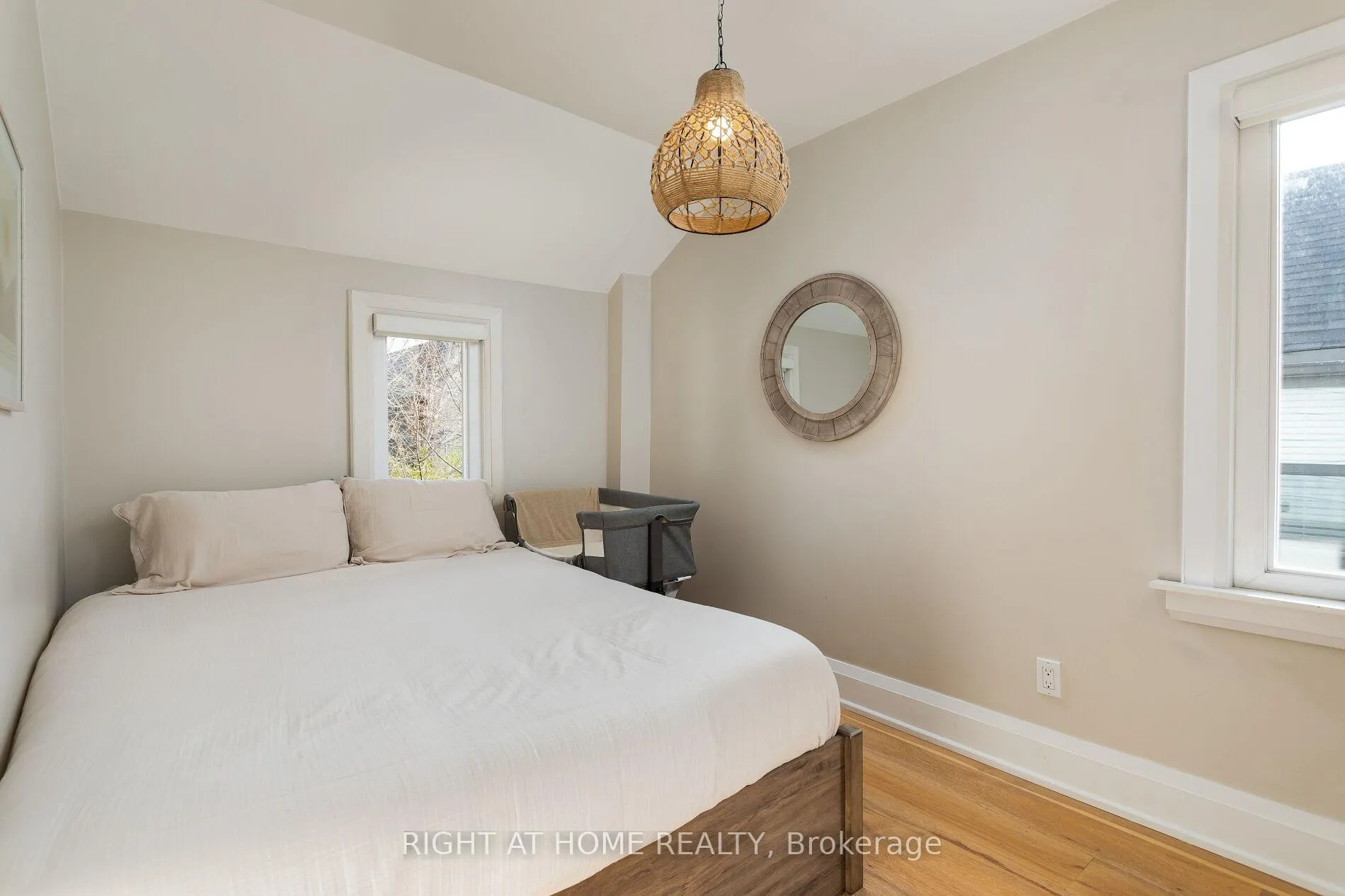 Photo 13 of 171 Islington Avenue, Etobicoke, New Toronto — HOMEH