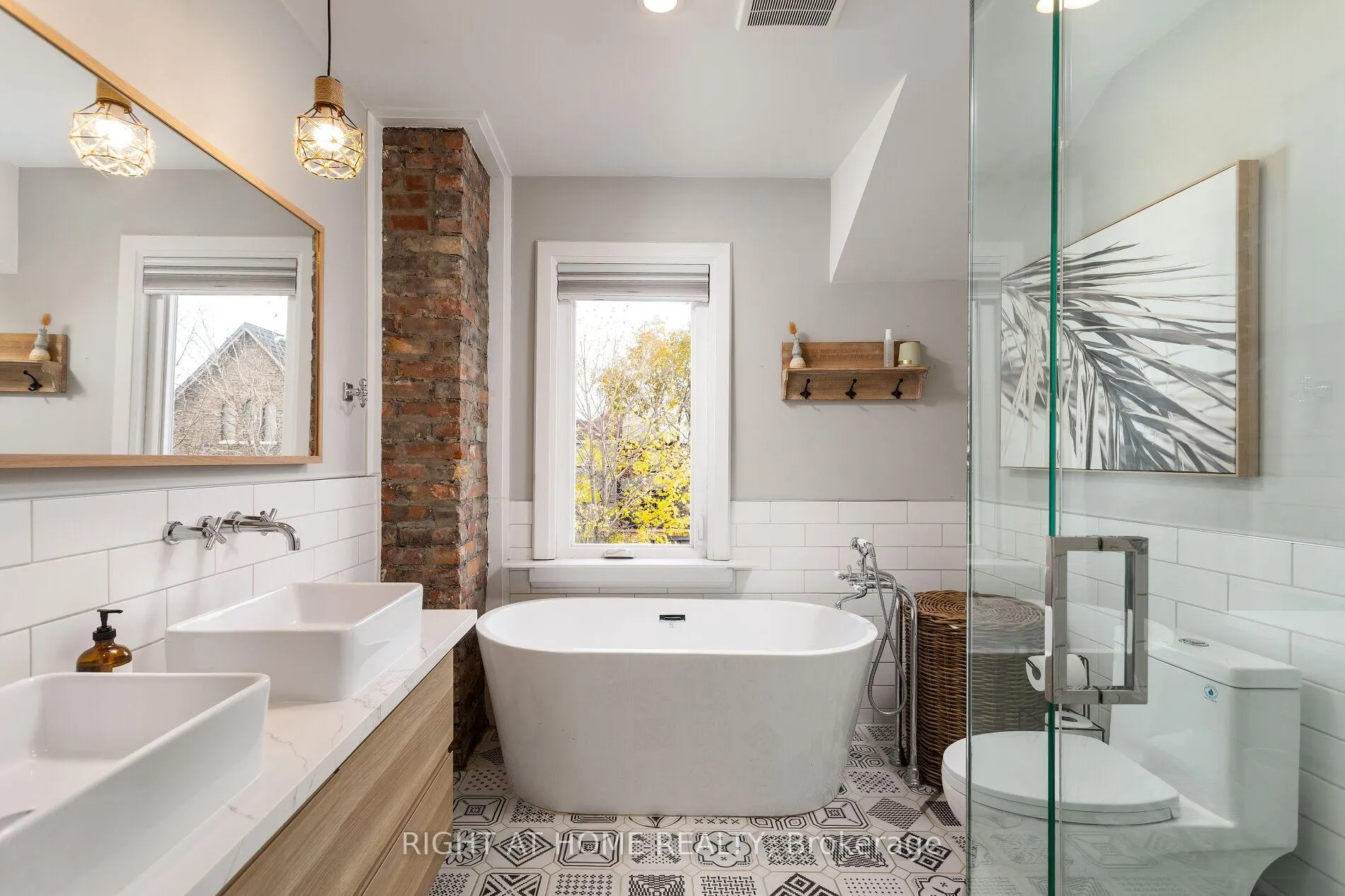 Photo 16 of 171 Islington Avenue, Etobicoke, New Toronto — HOMEH
