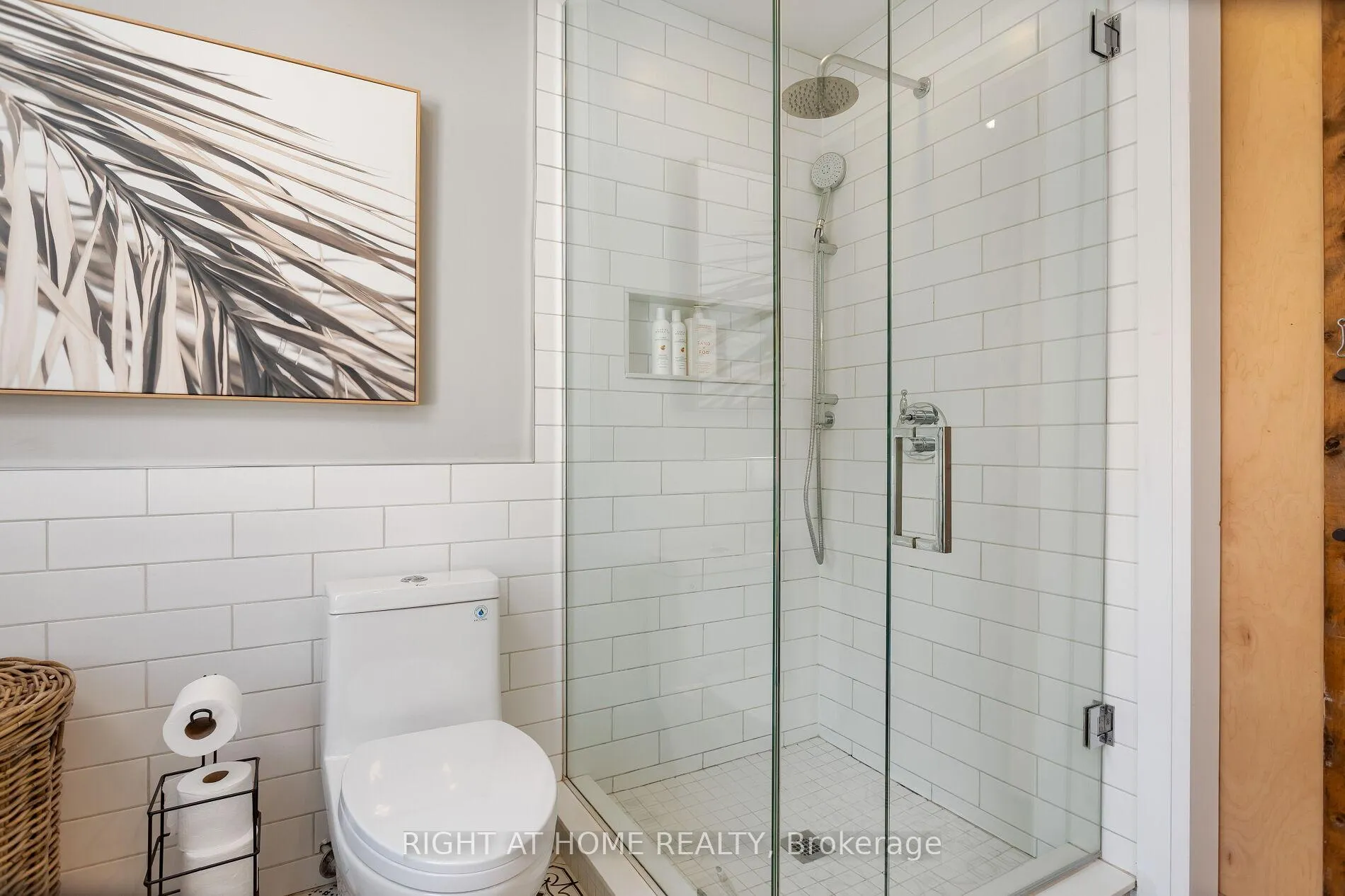 Photo 18 of 171 Islington Avenue, Etobicoke, New Toronto — HOMEH