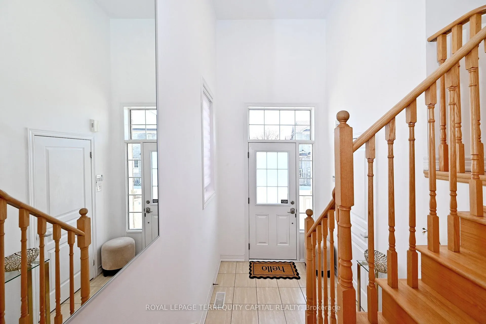 Photo 3 of 77 Benjamin Hood Crescent, Vaughan, Patterson — HOMEH
