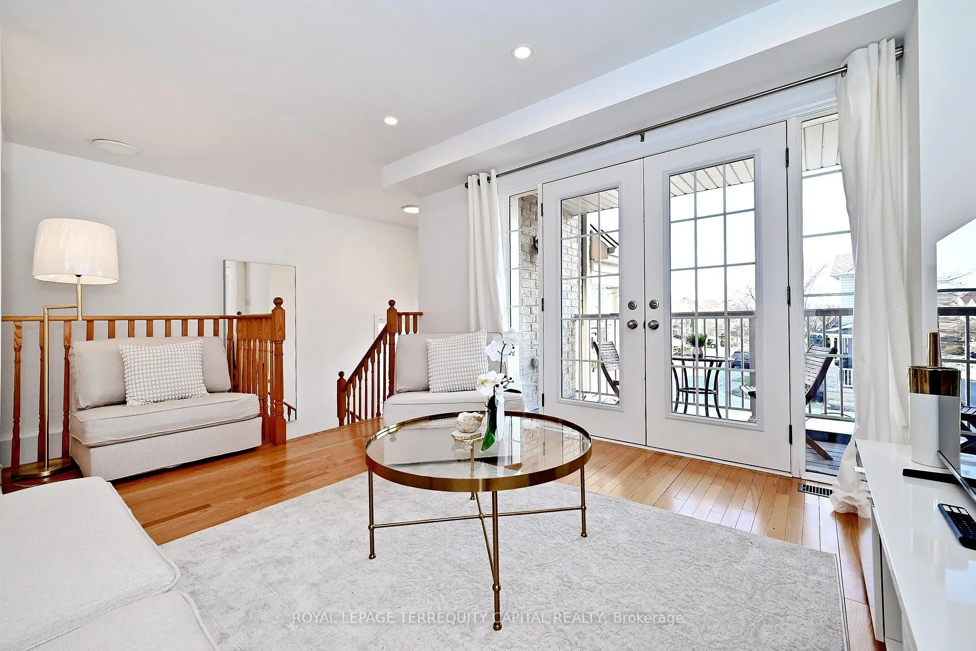 Photo 7 of 77 Benjamin Hood Crescent, Vaughan, Patterson — HOMEH