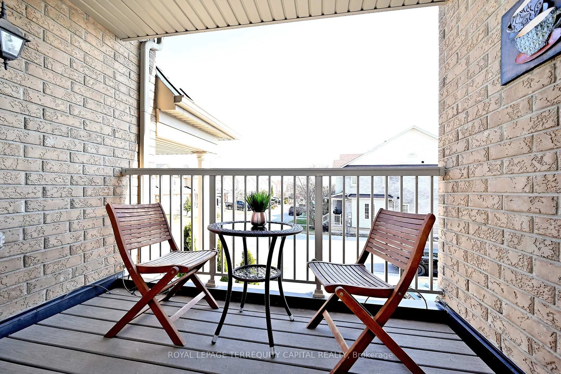 Photo 9 of 77 Benjamin Hood Crescent, Vaughan, Patterson — HOMEH