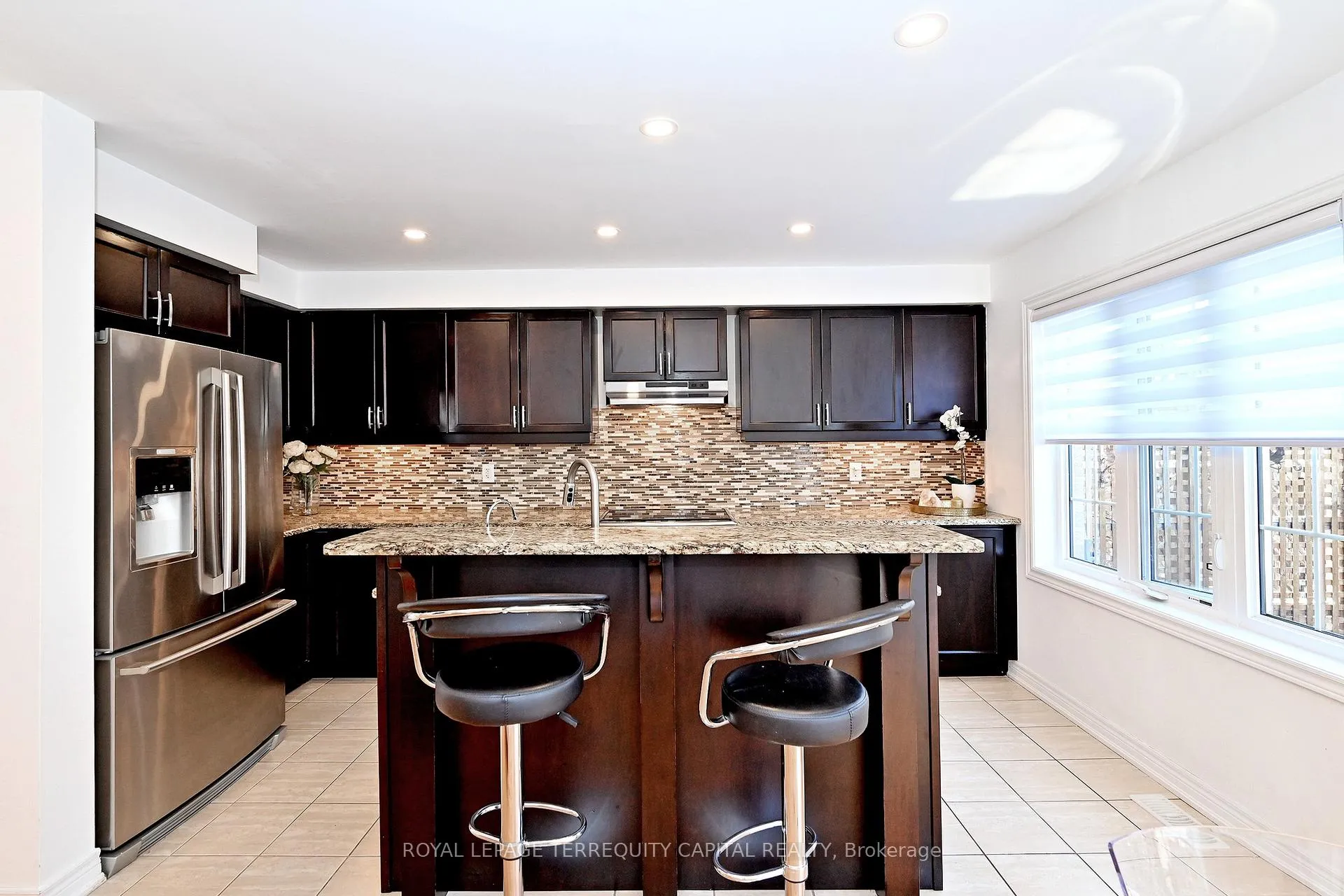 Photo 13 of 77 Benjamin Hood Crescent, Vaughan, Patterson — HOMEH