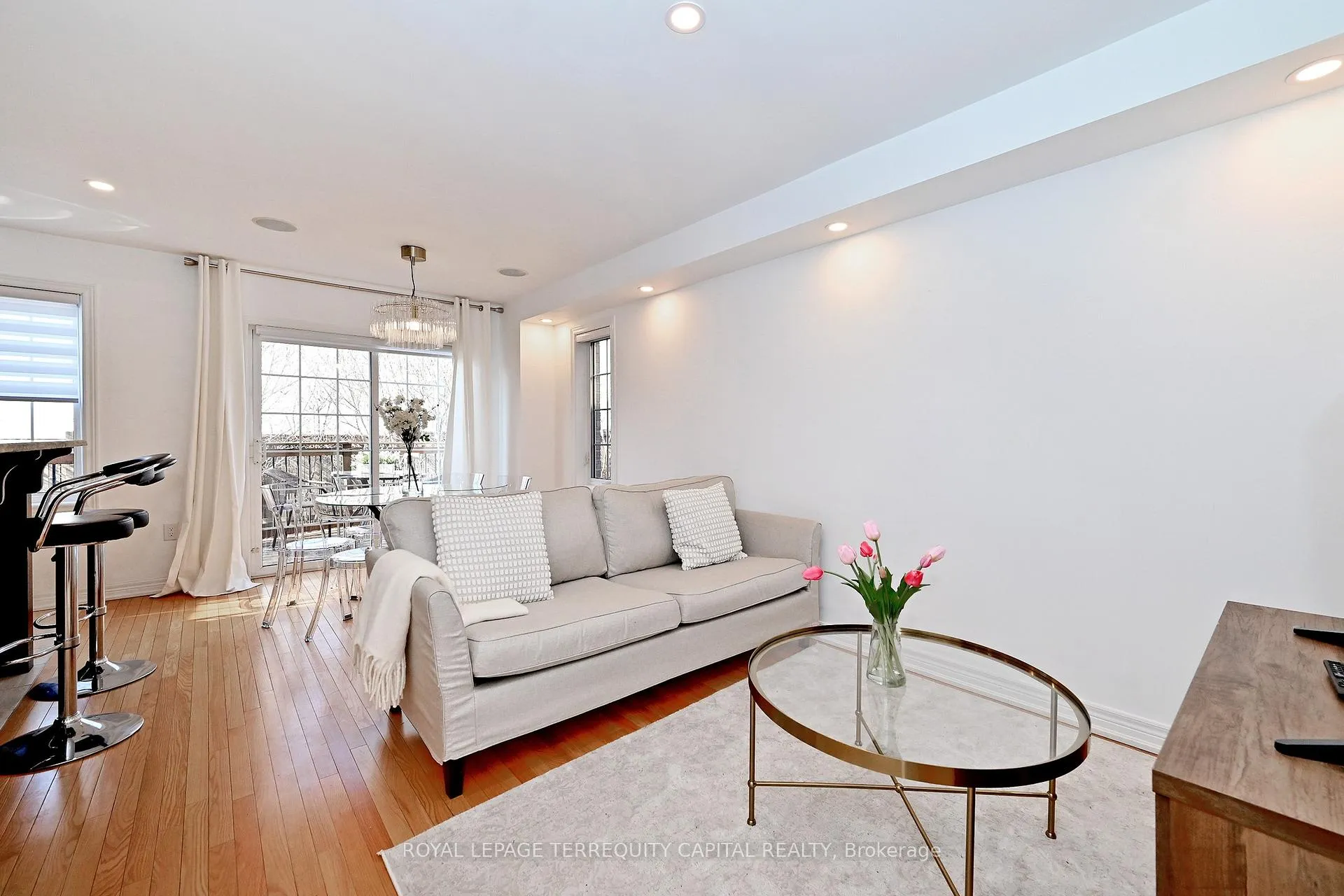 Photo 17 of 77 Benjamin Hood Crescent, Vaughan, Patterson — HOMEH