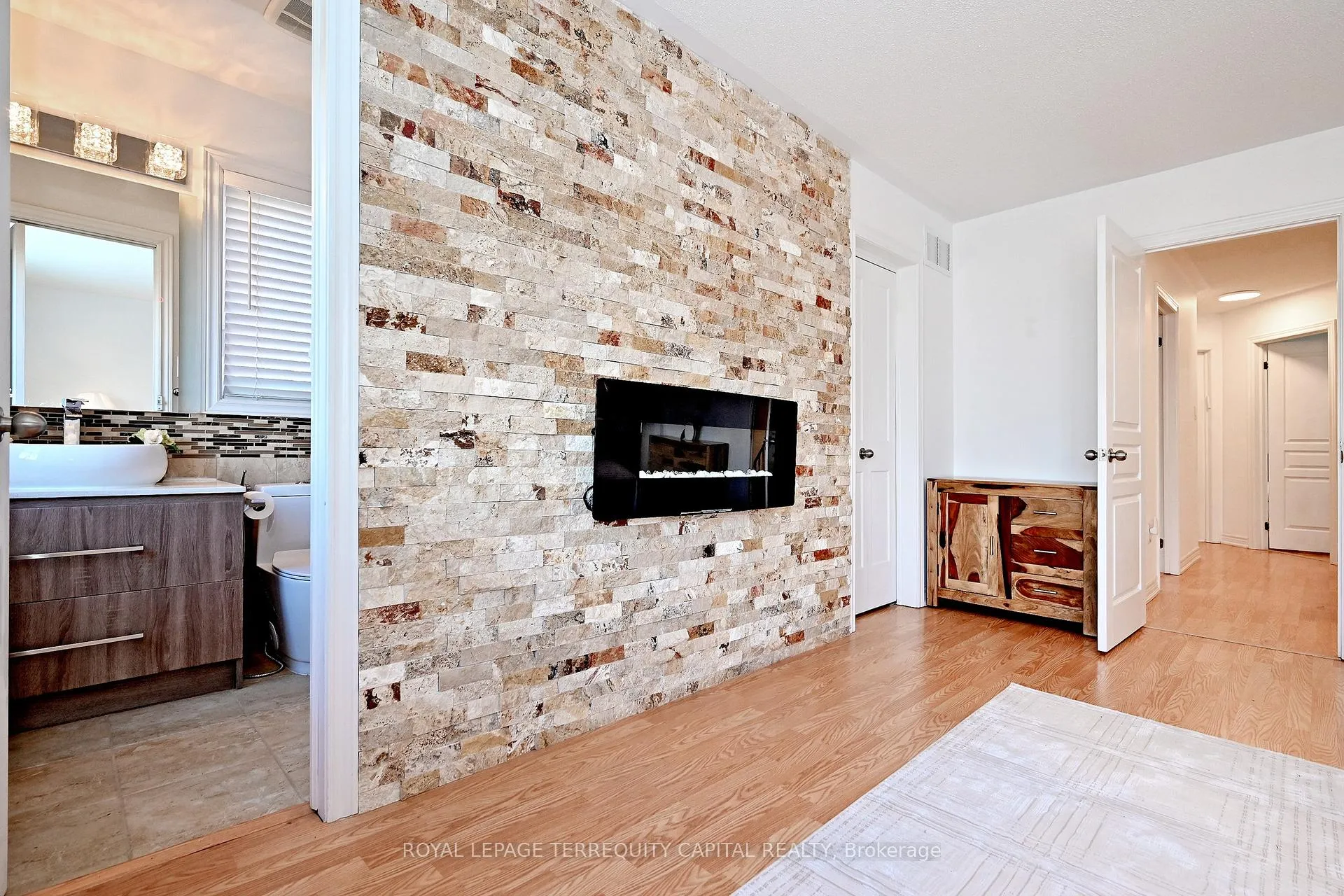 Photo 25 of 77 Benjamin Hood Crescent, Vaughan, Patterson — HOMEH