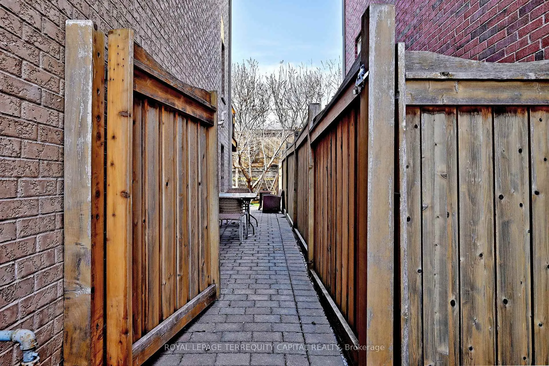 Photo 39 of 77 Benjamin Hood Crescent, Vaughan, Patterson — HOMEH