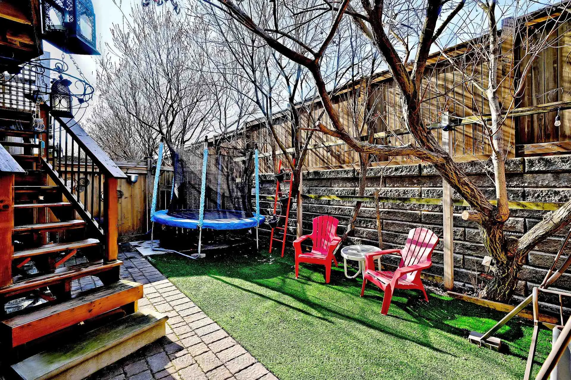 Photo 43 of 77 Benjamin Hood Crescent, Vaughan, Patterson — HOMEH