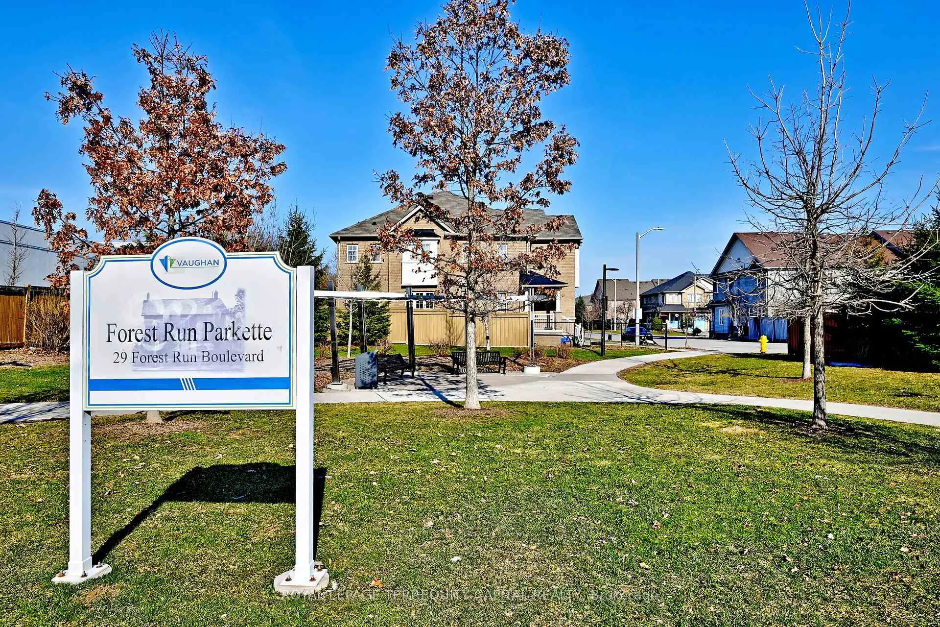 Photo 46 of 77 Benjamin Hood Crescent, Vaughan, Patterson — HOMEH