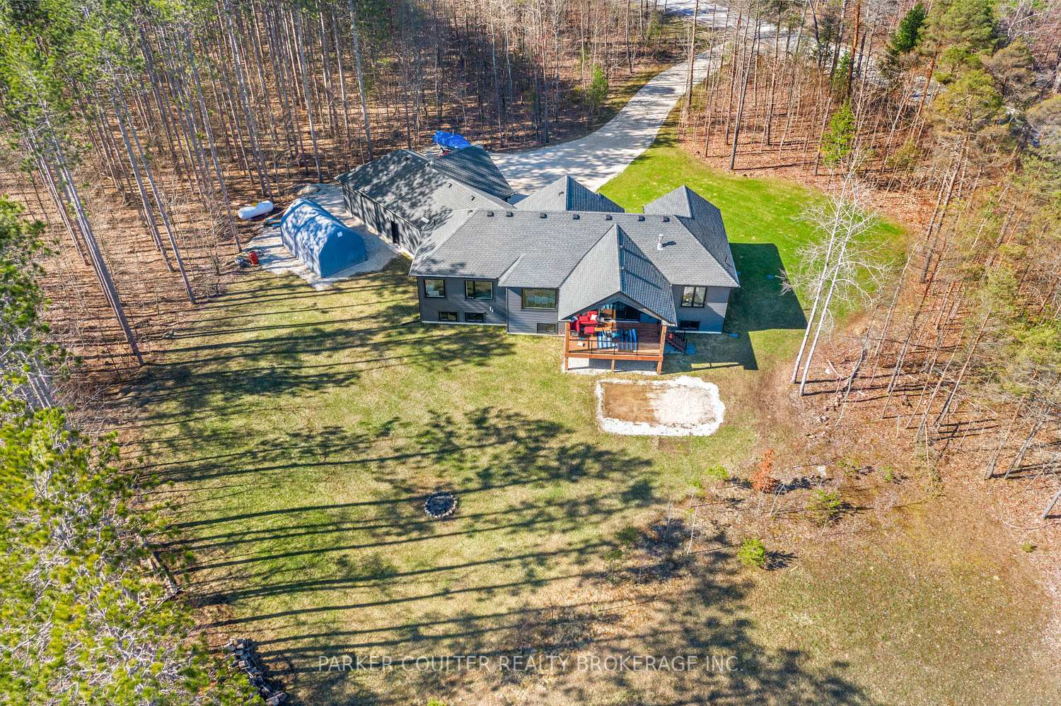 Photo 4 of 3091 Centre Line Road, Clearview, Rural Clearview — HOMEH