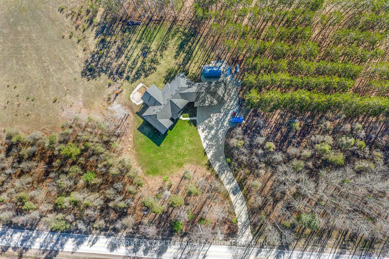 Photo 5 of 3091 Centre Line Road, Clearview, Rural Clearview — HOMEH