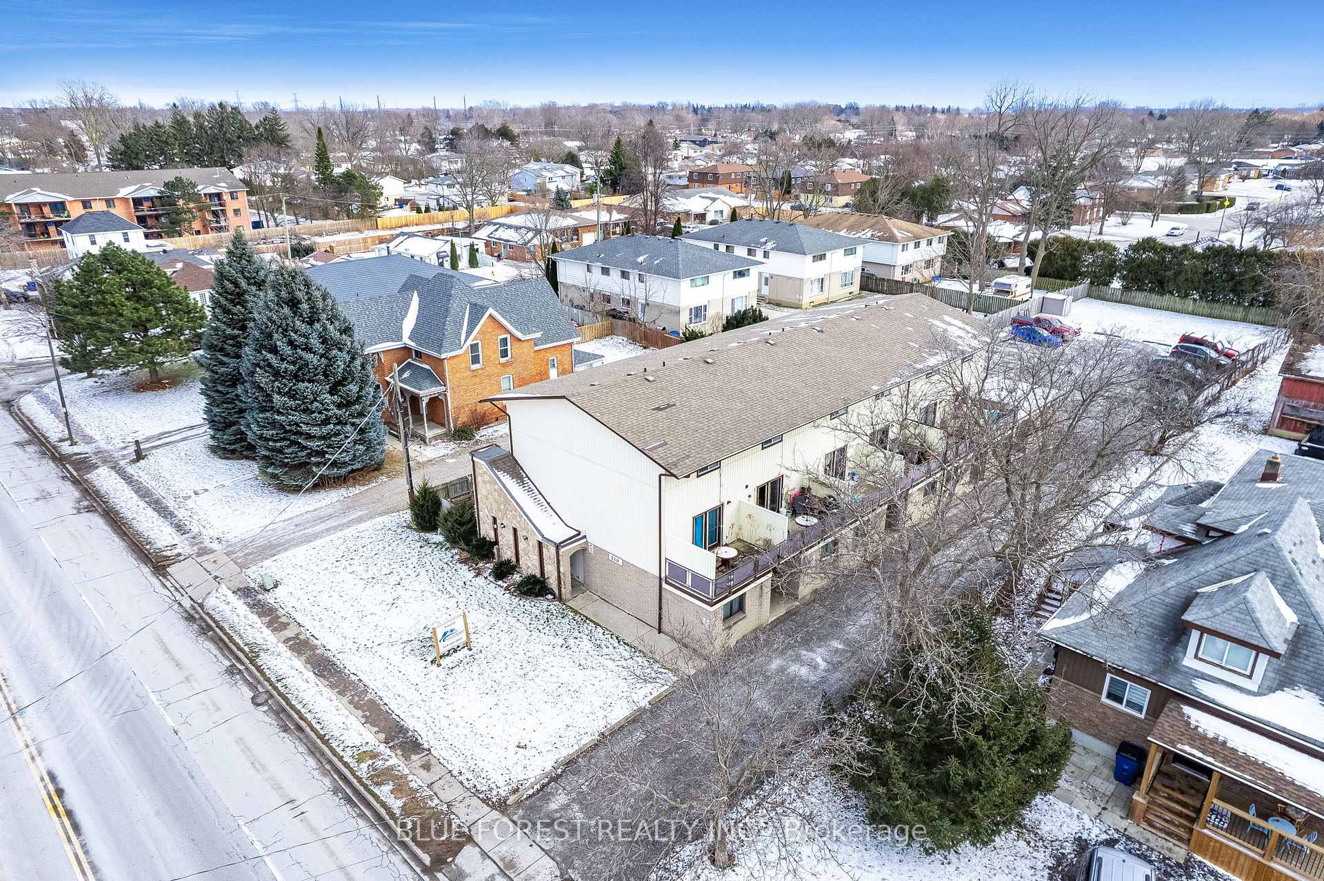 Photo 2 of 210 Park Avenue E, Chatham-Kent, Chatham — HOMEH