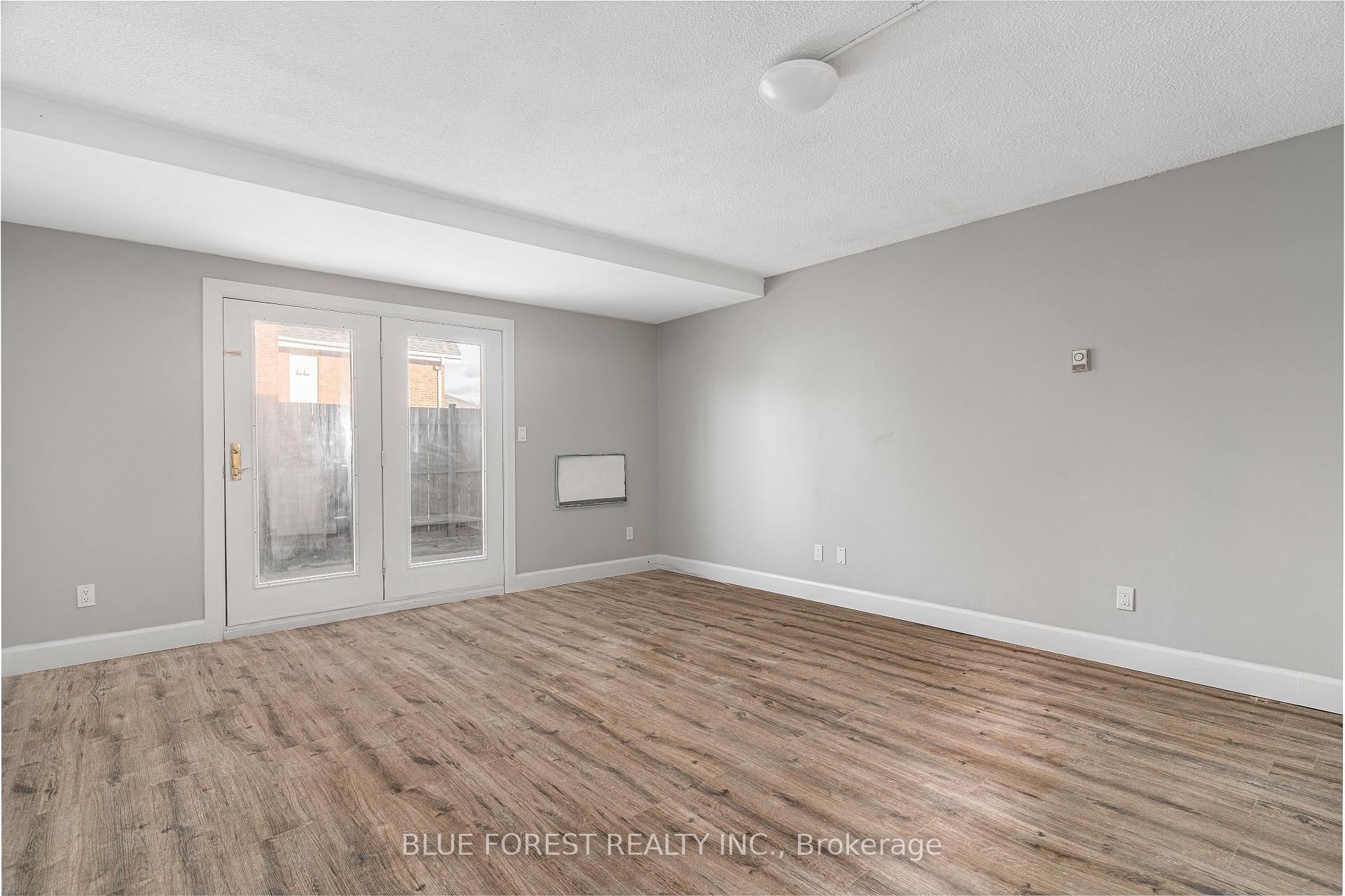 Photo 4 of 210 Park Avenue E, Chatham-Kent, Chatham — HOMEH