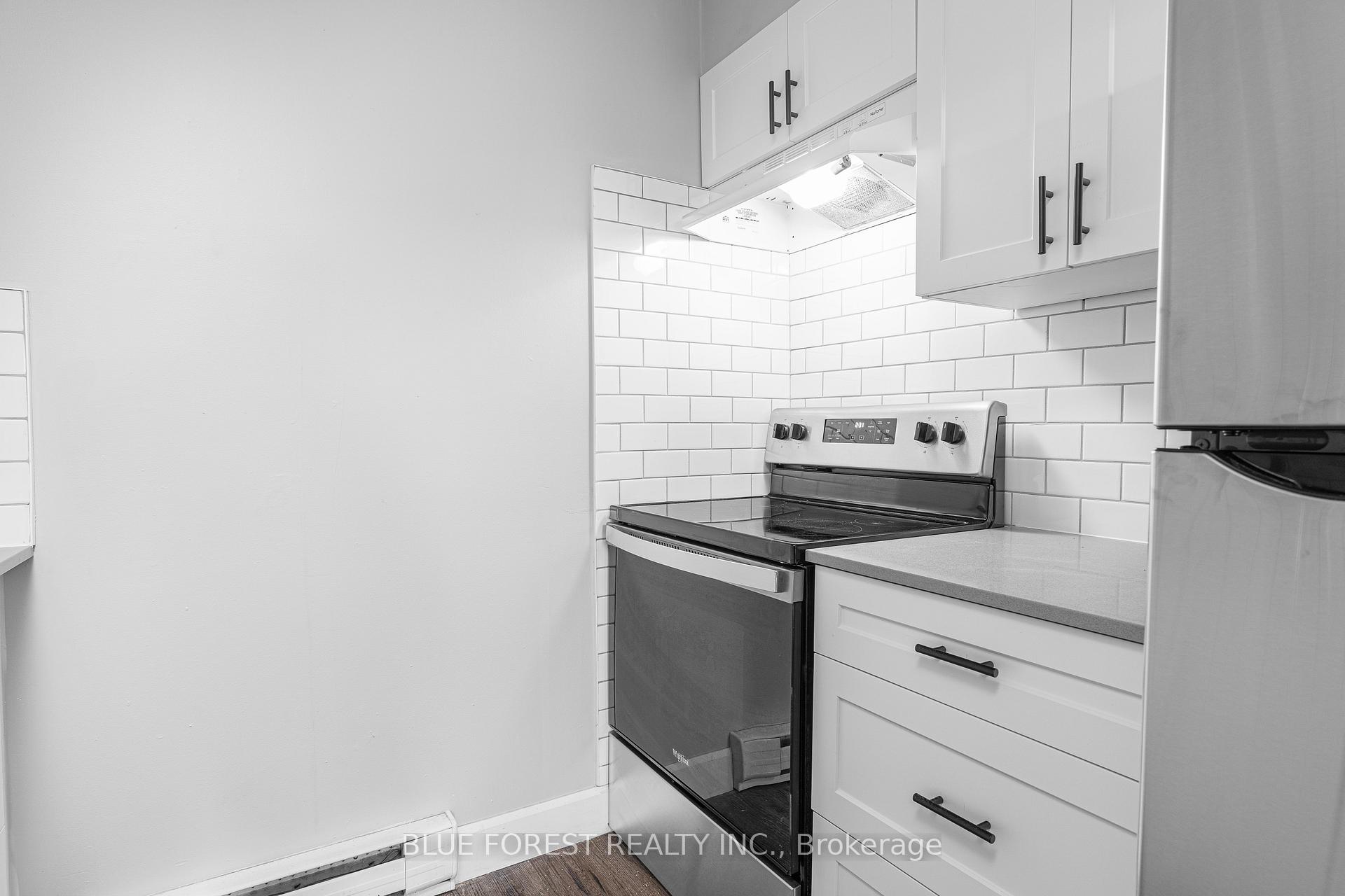 Photo 10 of 210 Park Avenue E, Chatham-Kent, Chatham — HOMEH