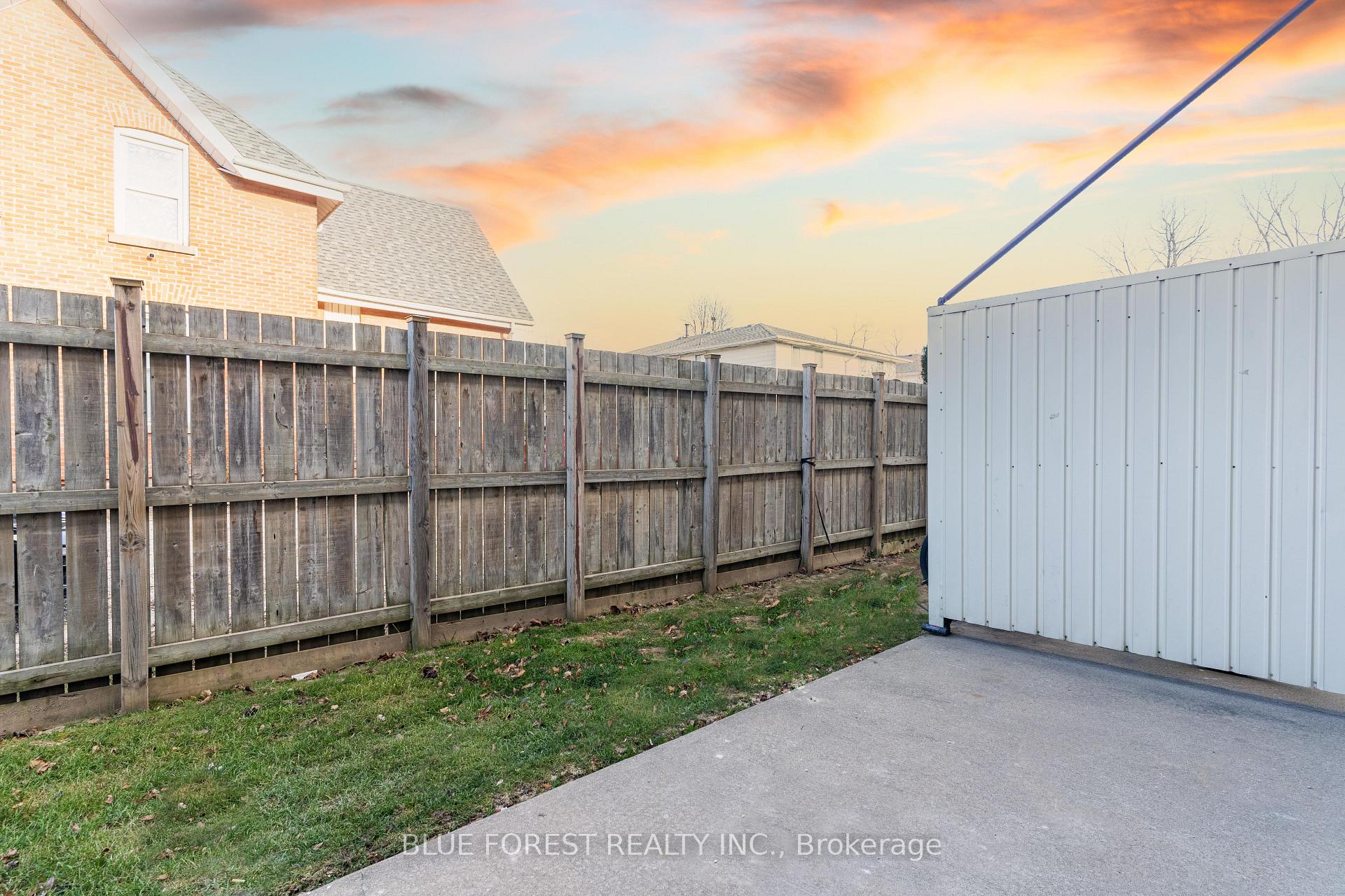 Photo 24 of 210 Park Avenue E, Chatham-Kent, Chatham — HOMEH