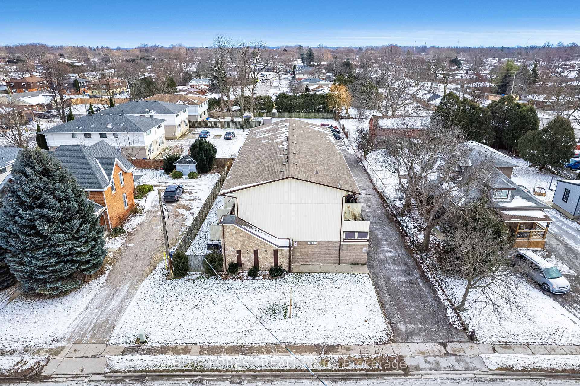 Photo 37 of 210 Park Avenue E, Chatham-Kent, Chatham — HOMEH
